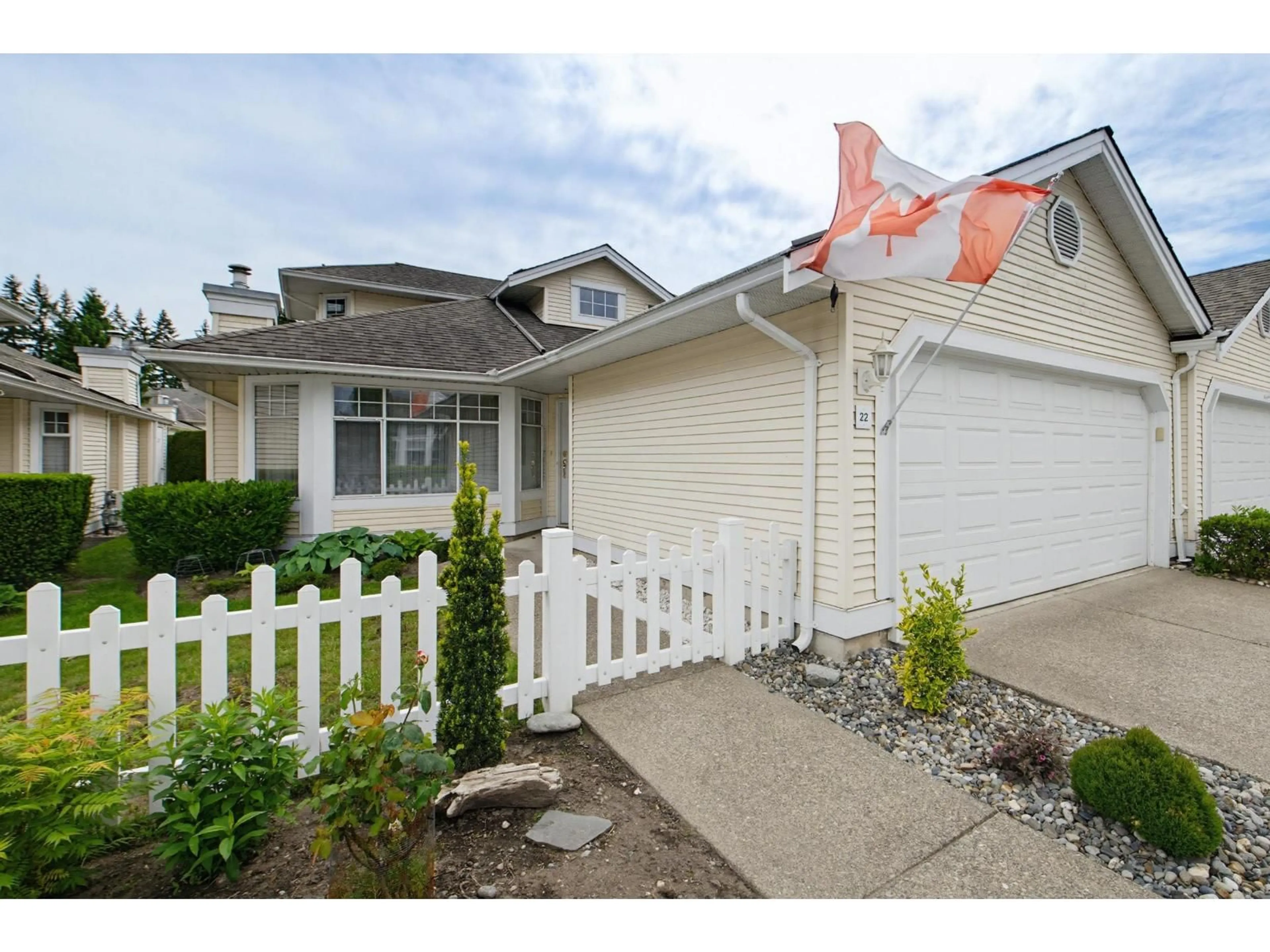 Unknown for 22 - 9208 208 STREET, Langley British Columbia V1M2M9