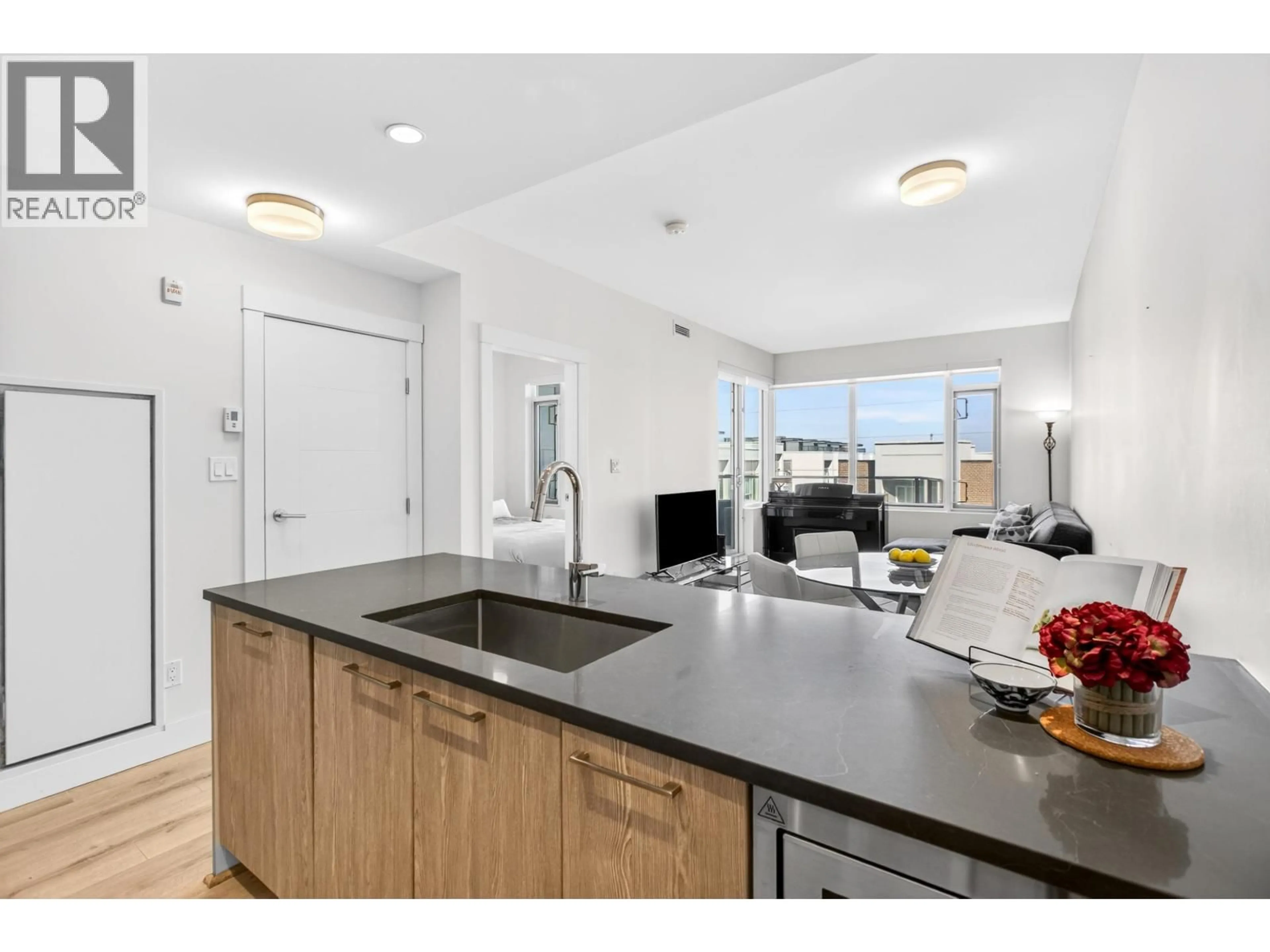 Standard kitchen, unknown for 510 - 10788 NO. 5 ROAD, Richmond British Columbia V6W0B7