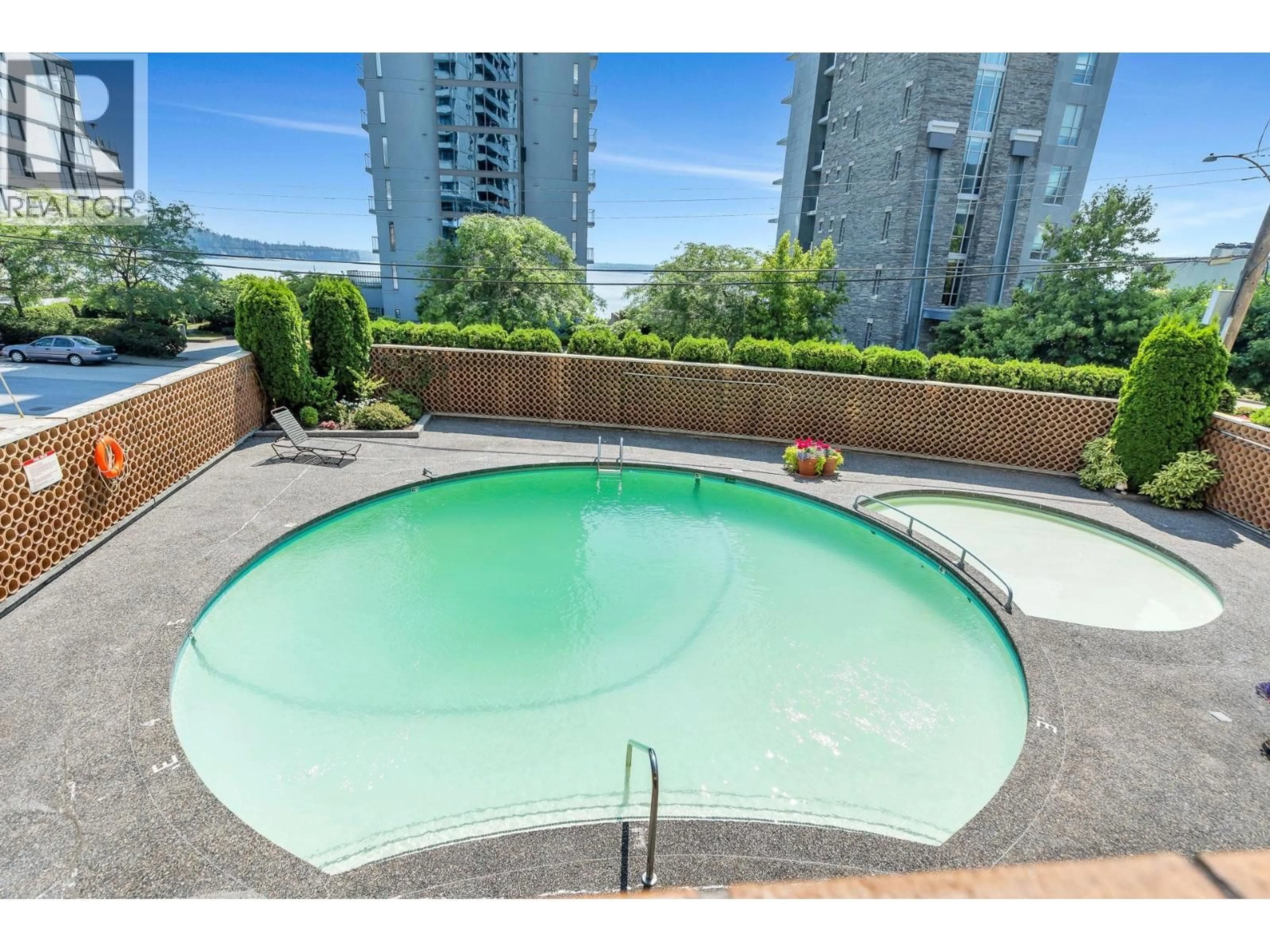 Pool for 402 - 2135 ARGYLE AVENUE, West Vancouver British Columbia V7V1A5