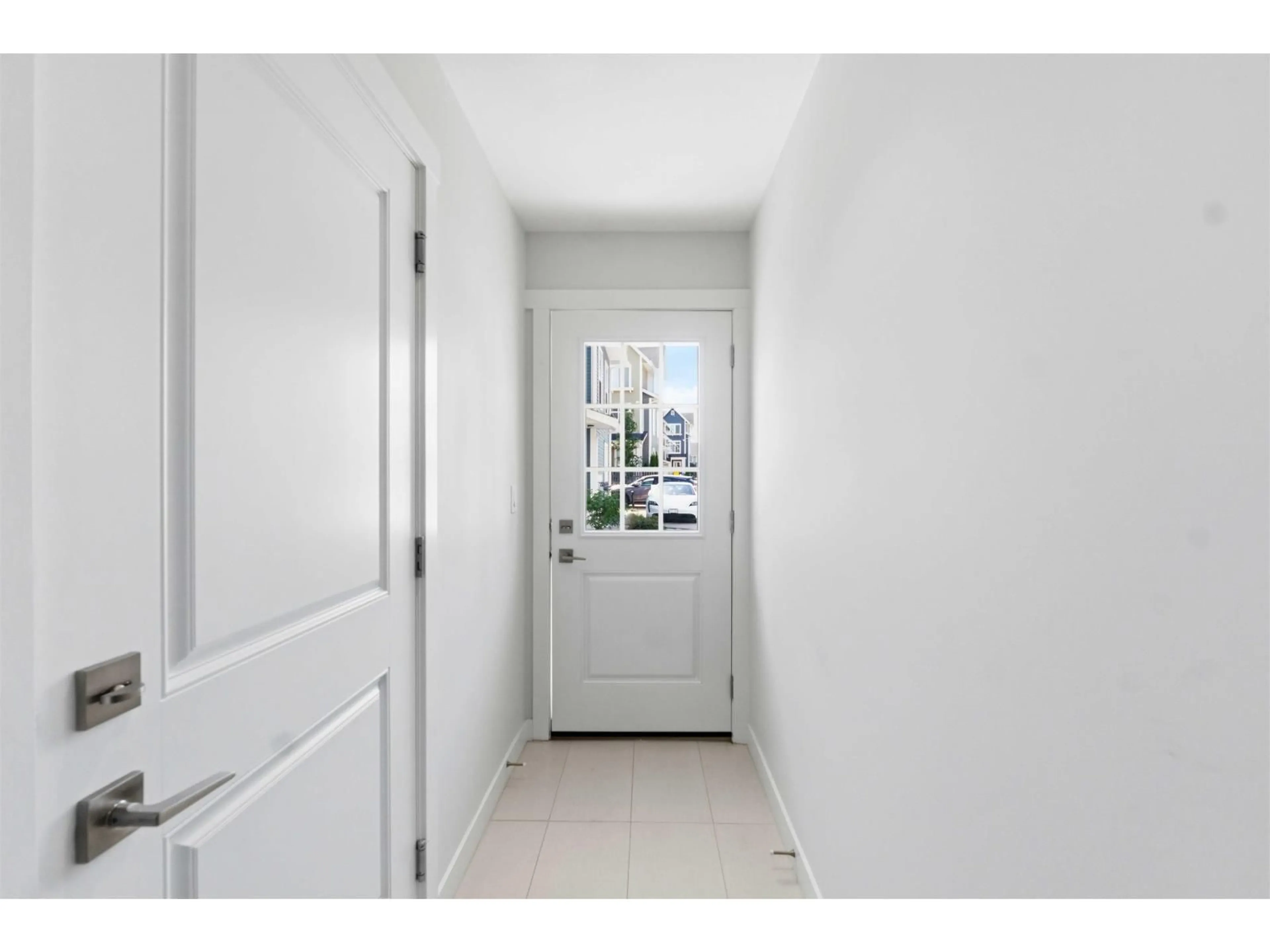 Indoor entryway for 143 - 20180 84 AVENUE, Langley British Columbia V2Y3N5