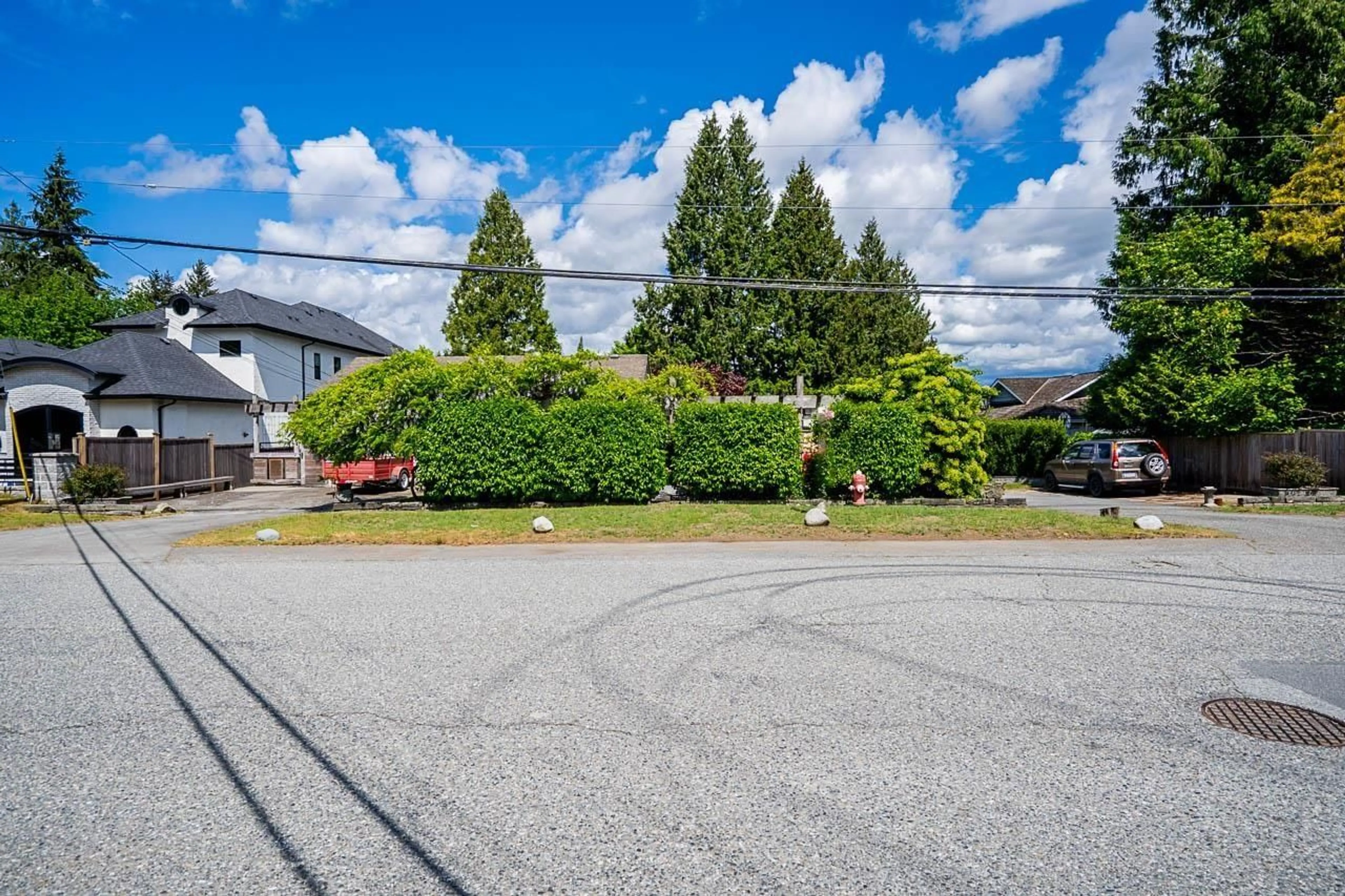 Patio, street for 20571 46A AVENUE, Langley British Columbia V3A3J7