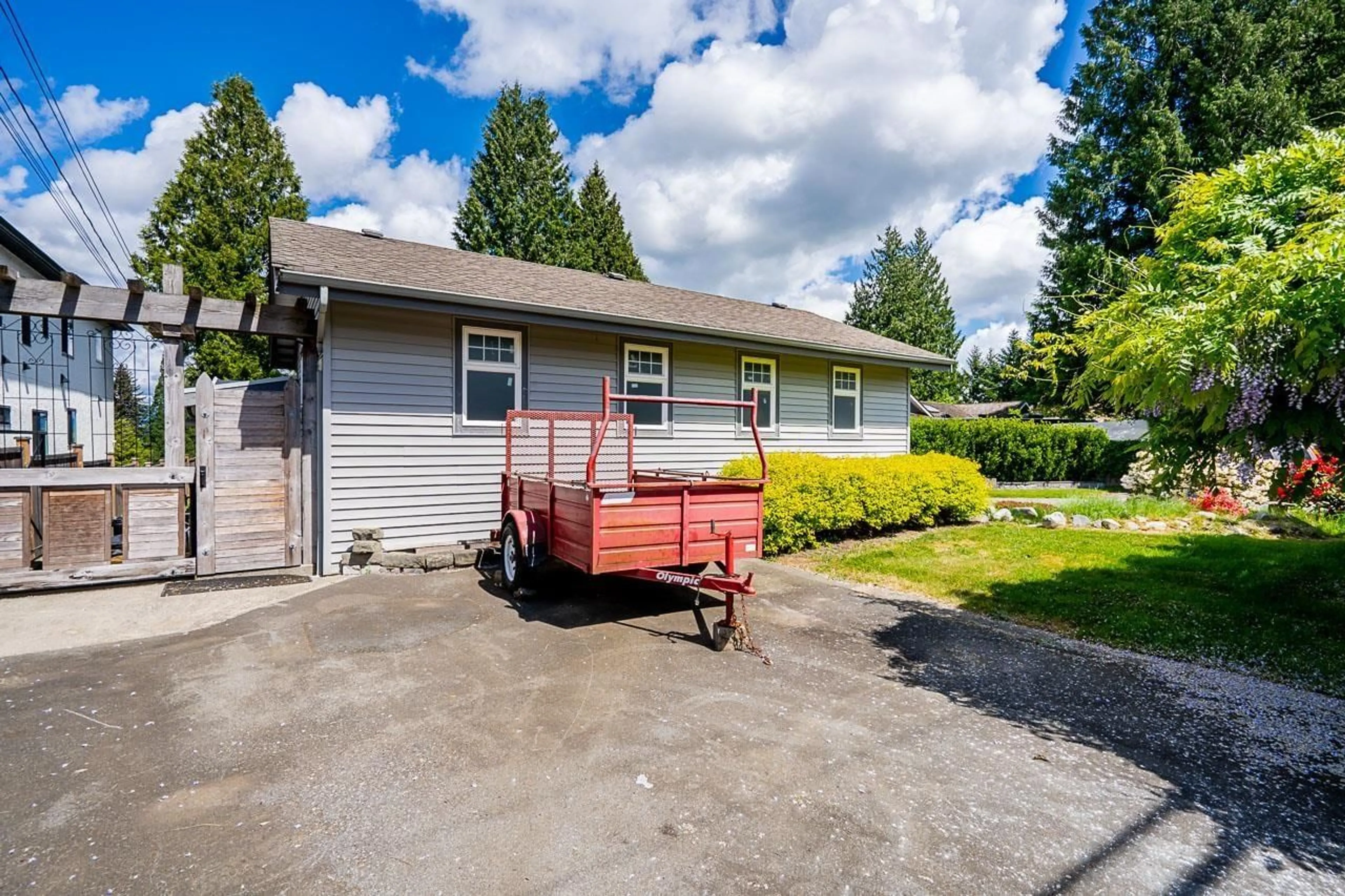 Unknown for 20571 46A AVENUE, Langley British Columbia V3A3J7