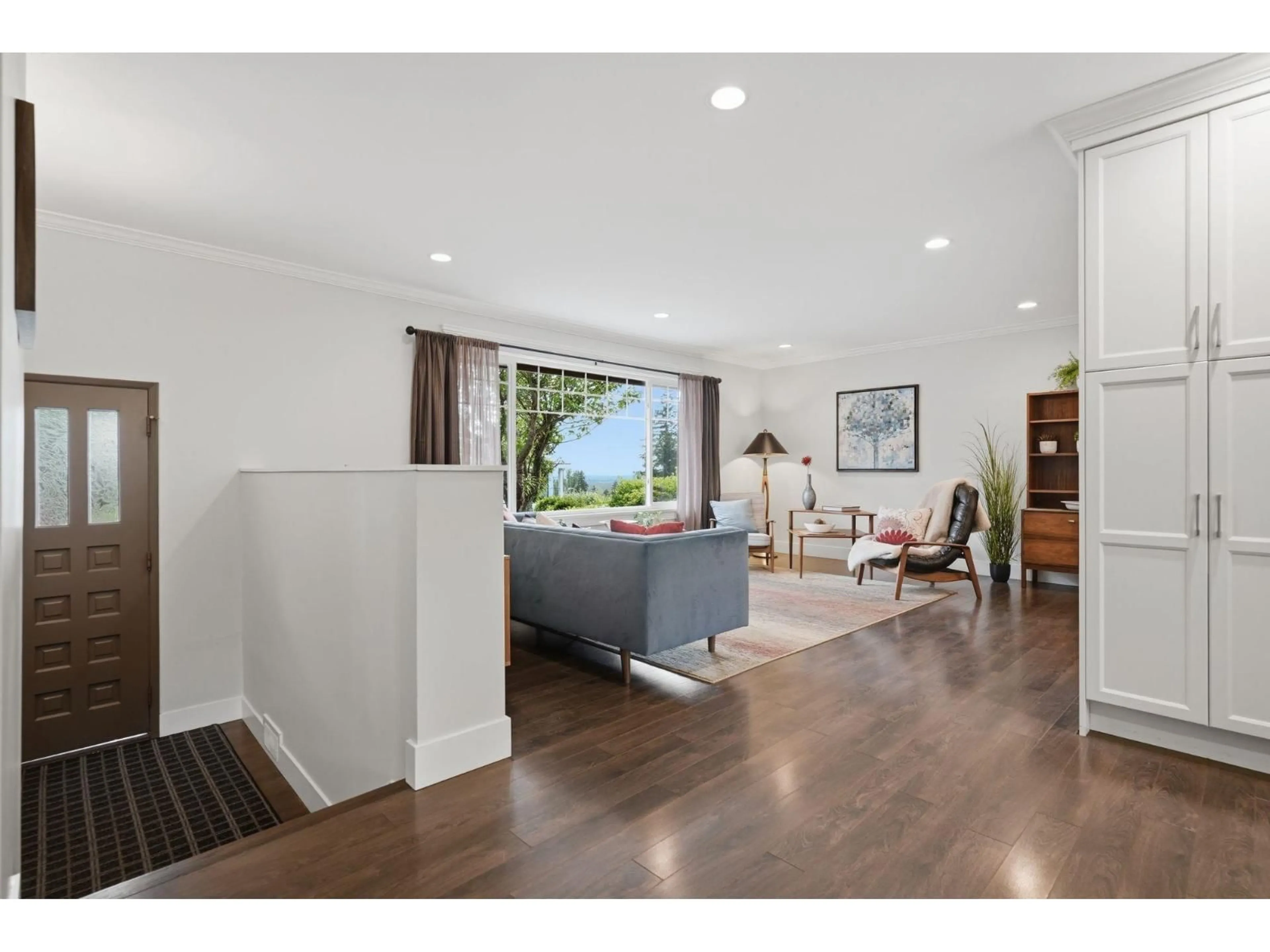 Indoor entryway for 8130 WILTSHIRE BOULEVARD, Delta British Columbia V4C6T4