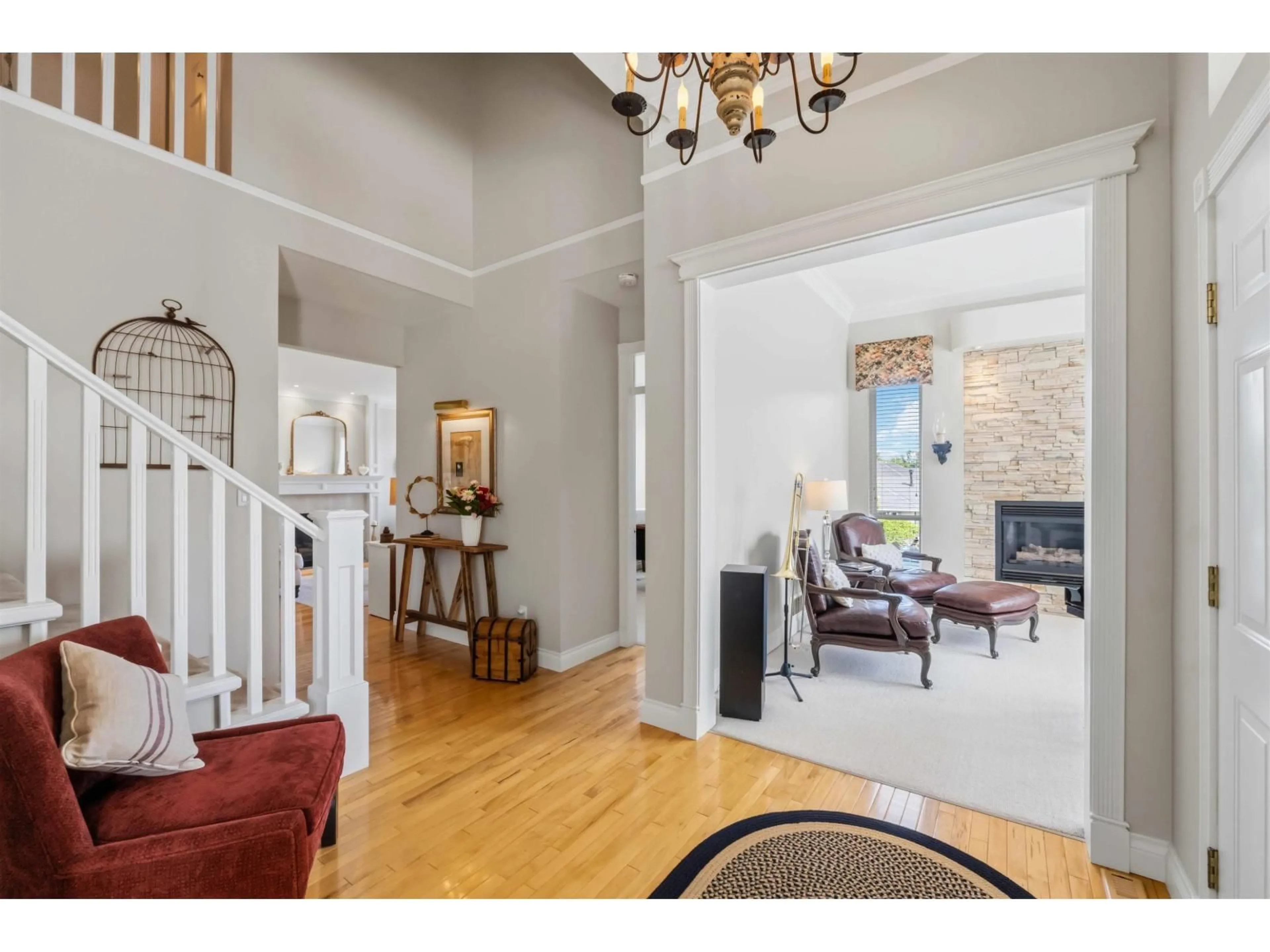 Indoor entryway for 17087 104A AVENUE, Surrey British Columbia V4N4W5