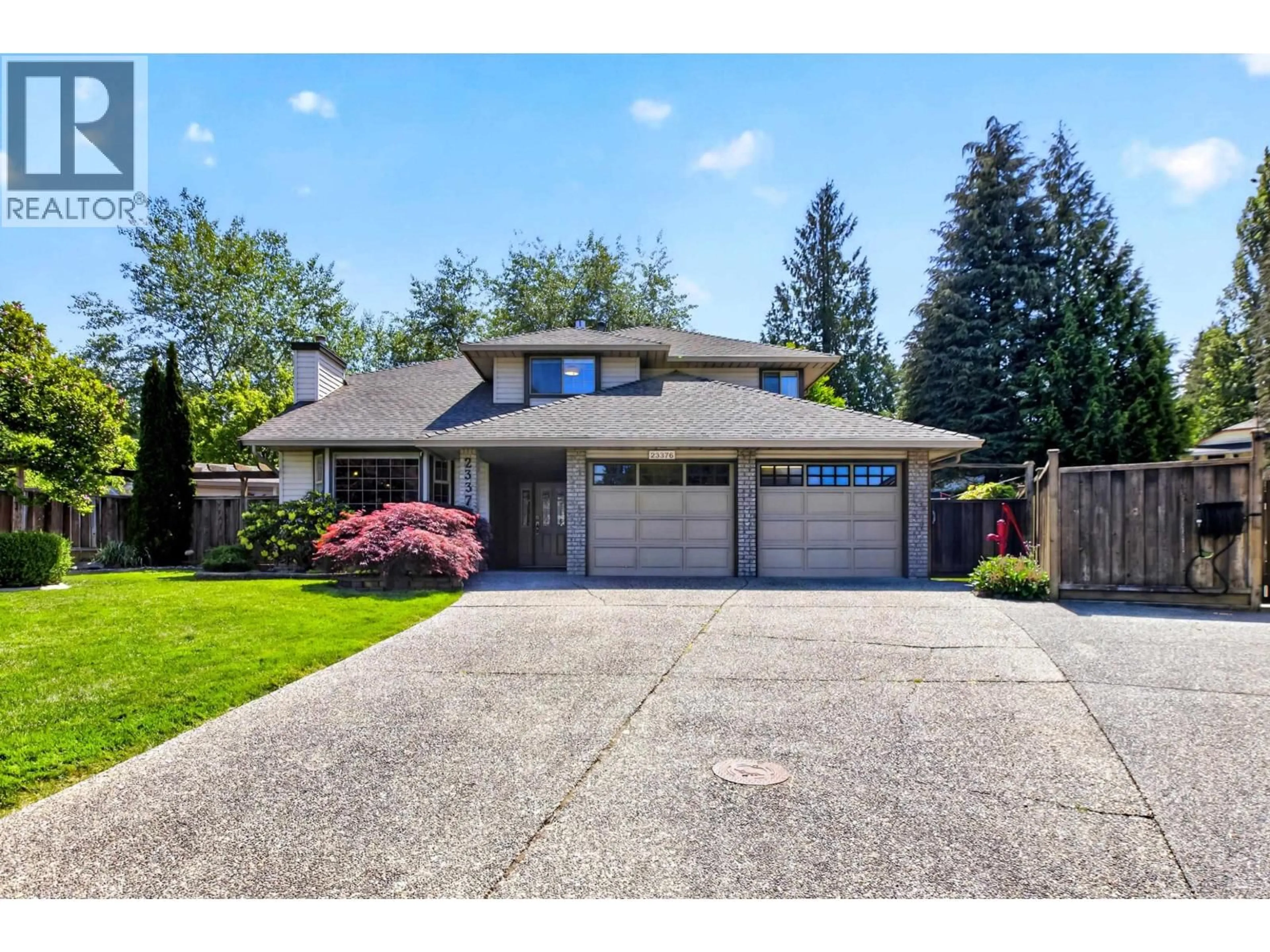 Home with vinyl exterior material, street for 23376 124A AVENUE, Maple Ridge British Columbia V2X0N1