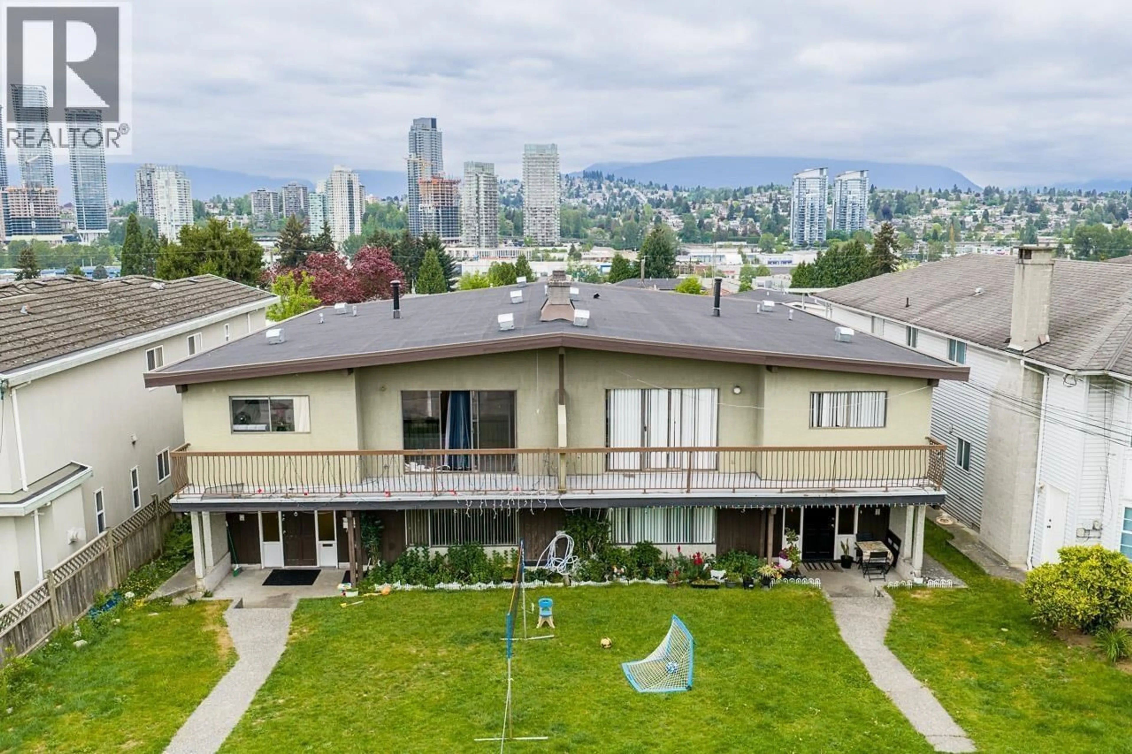 A pic from outside/outdoor area/front of a property/back of a property/a pic from drone, city buildings view from balcony for 5391 NORFOLK STREET, Burnaby British Columbia V5G1G3