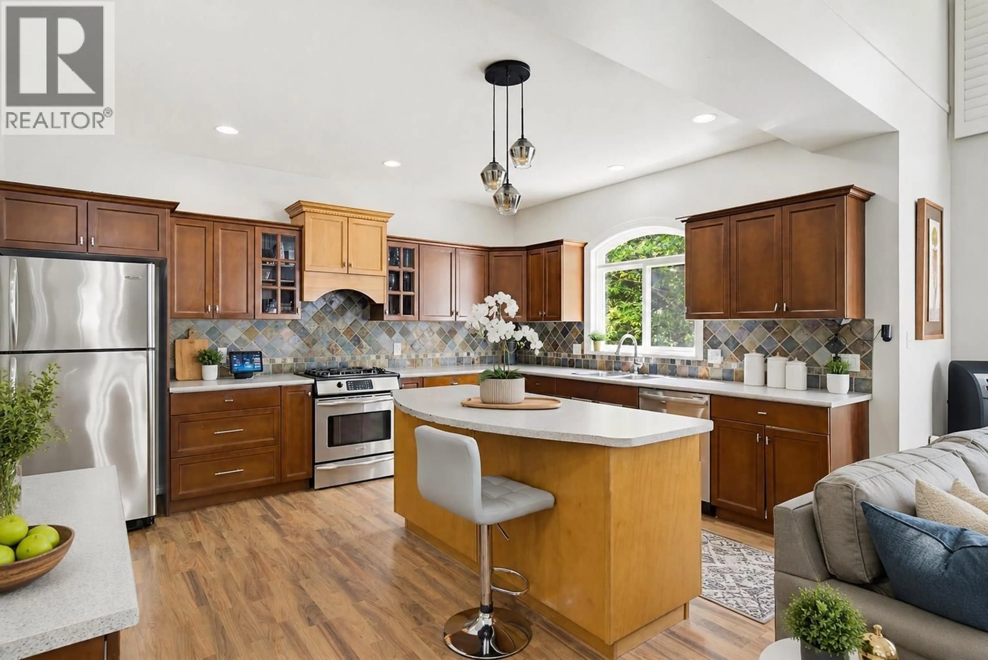Open concept kitchen, ceramic/tile floor for 13345 235 STREET, Maple Ridge British Columbia V4R2W3