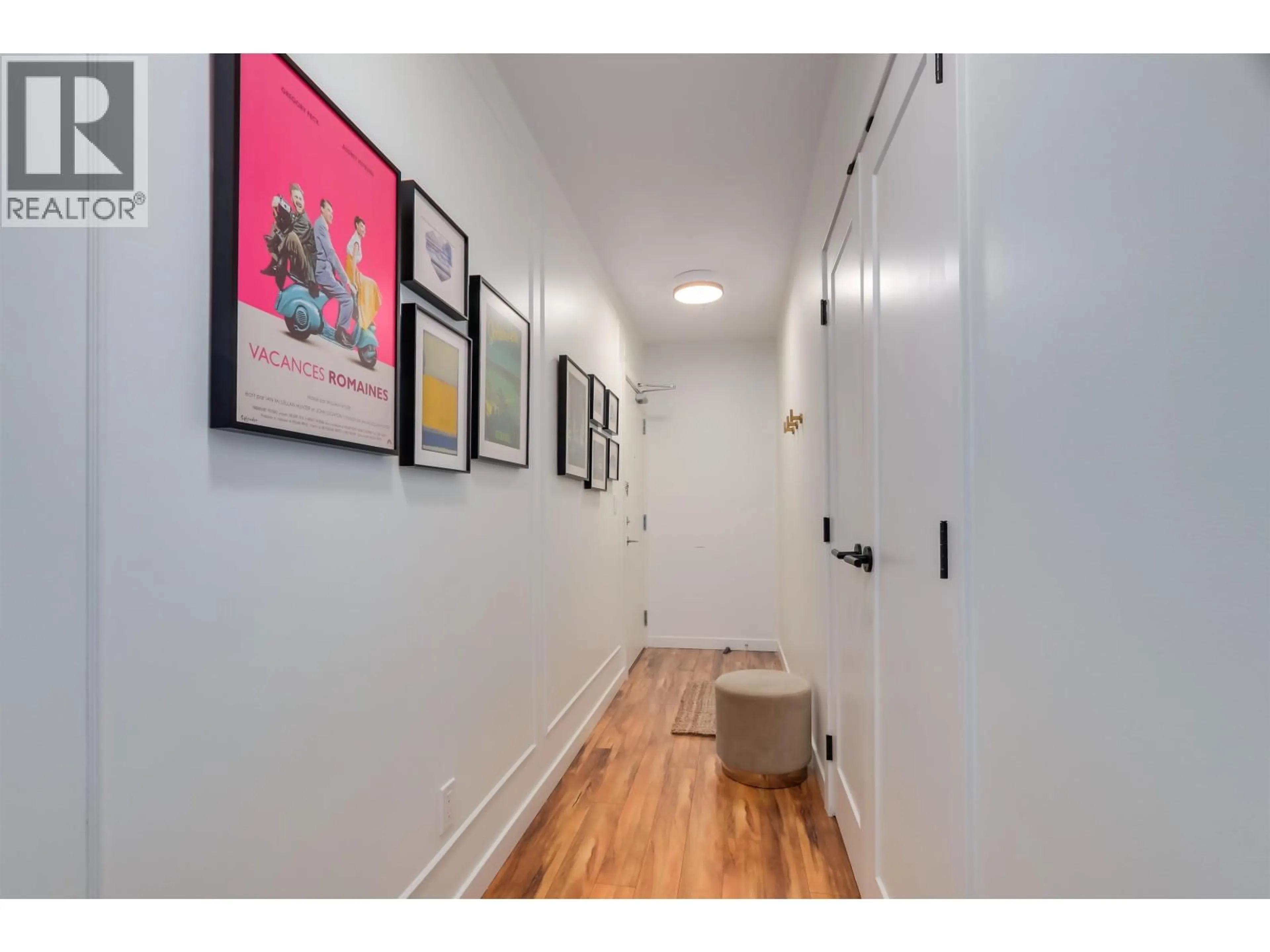 Indoor entryway for 607 - 289 6 AVENUE, Vancouver British Columbia V5T0E9