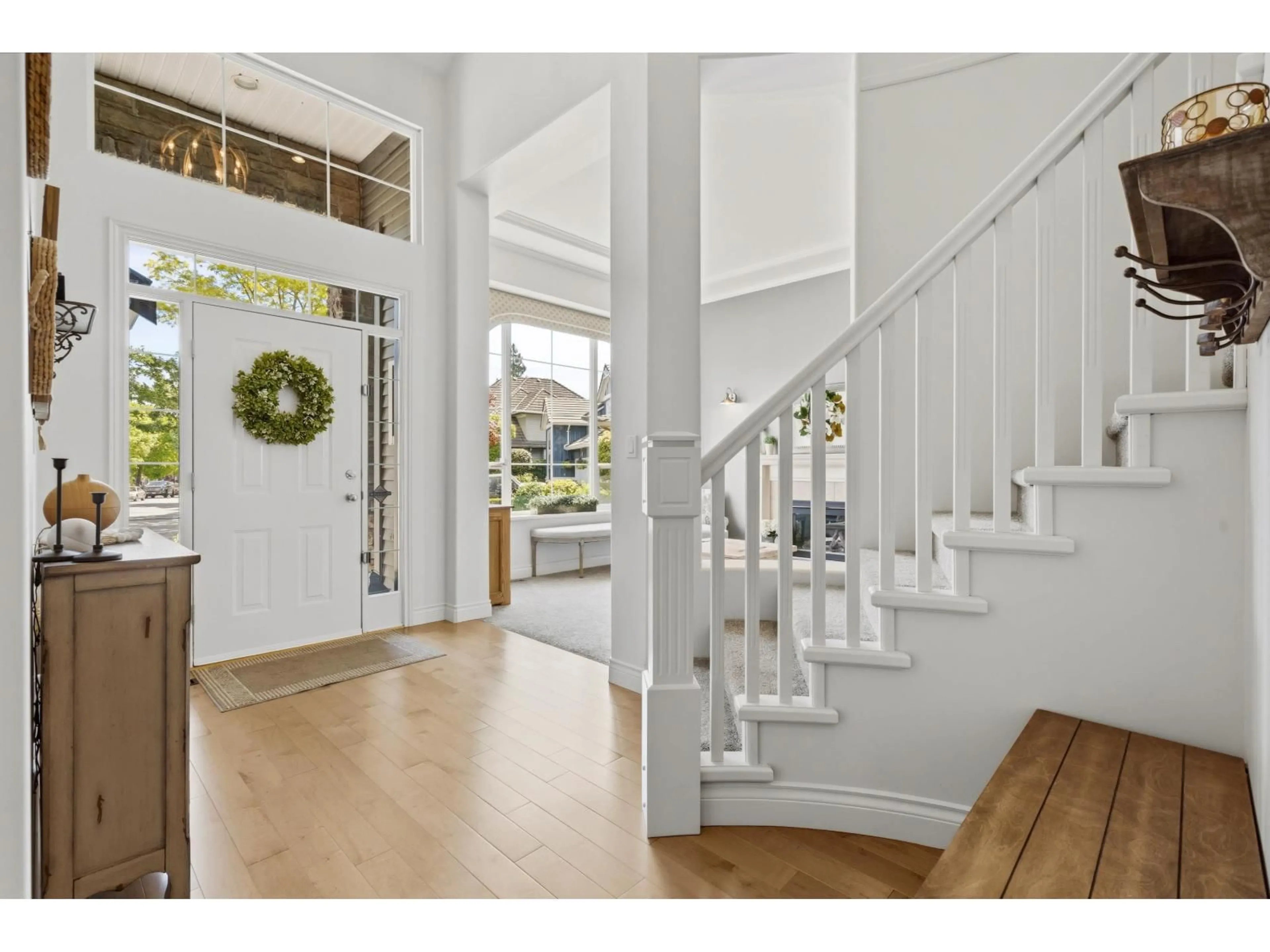 Indoor entryway for 7313 146A STREET, Surrey British Columbia V3S9G4