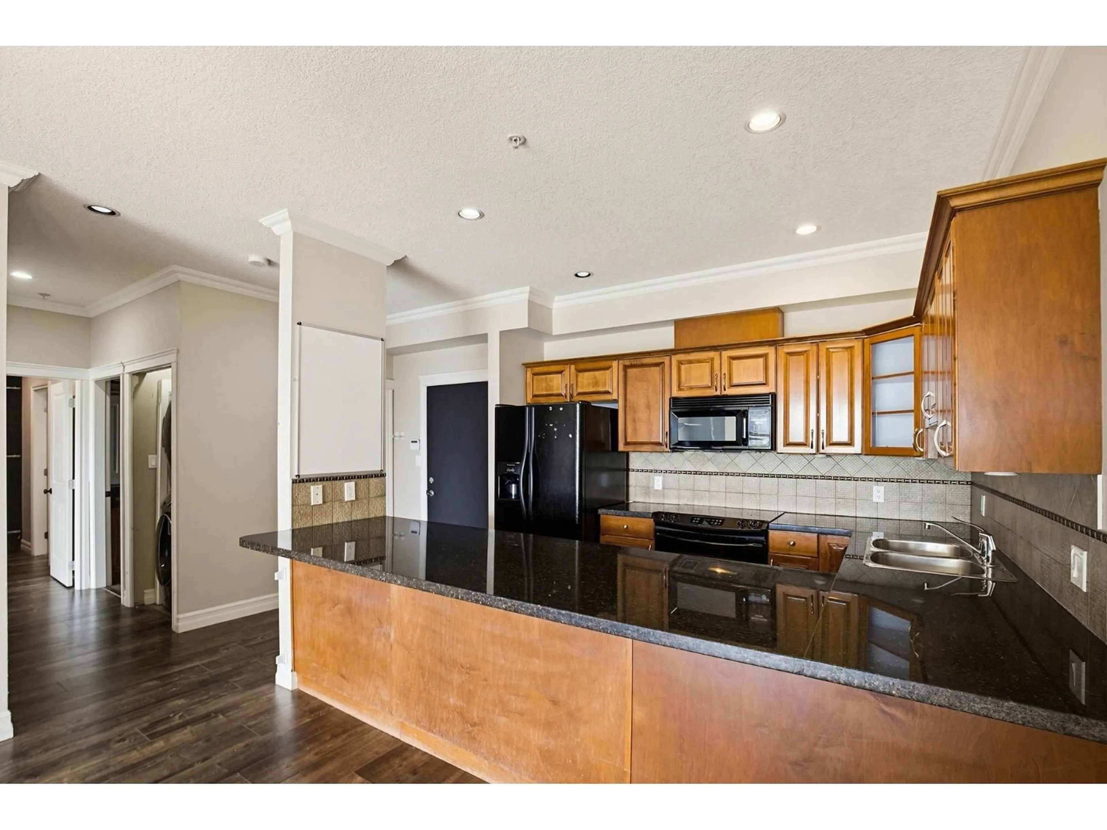 Open concept kitchen, unknown for A120 - 33755 7TH AVENUE, Mission British Columbia V2V0A4