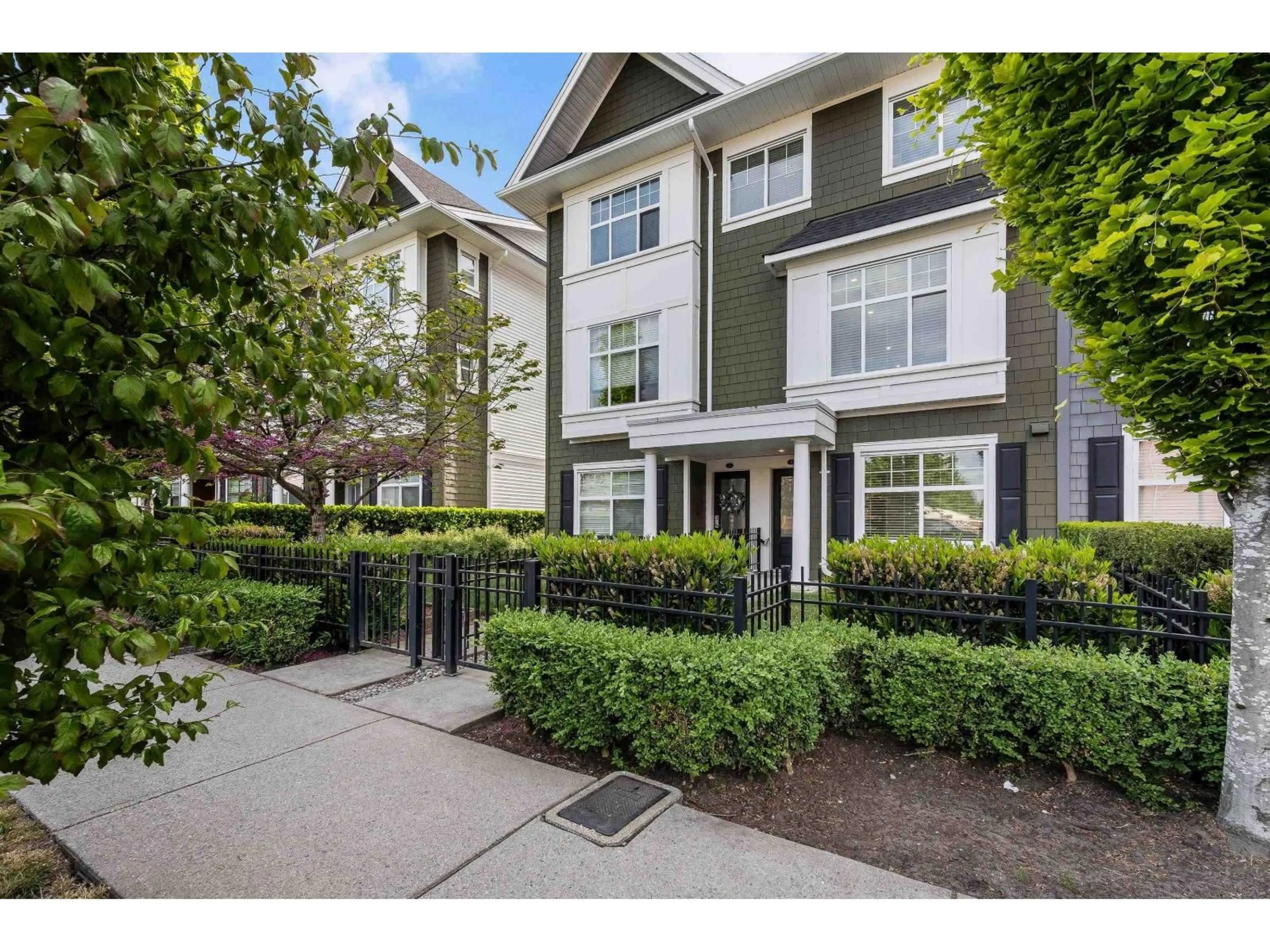 Unknown for 6 - 27735 ROUNDHOUSE DRIVE, Abbotsford British Columbia V4X0B9
