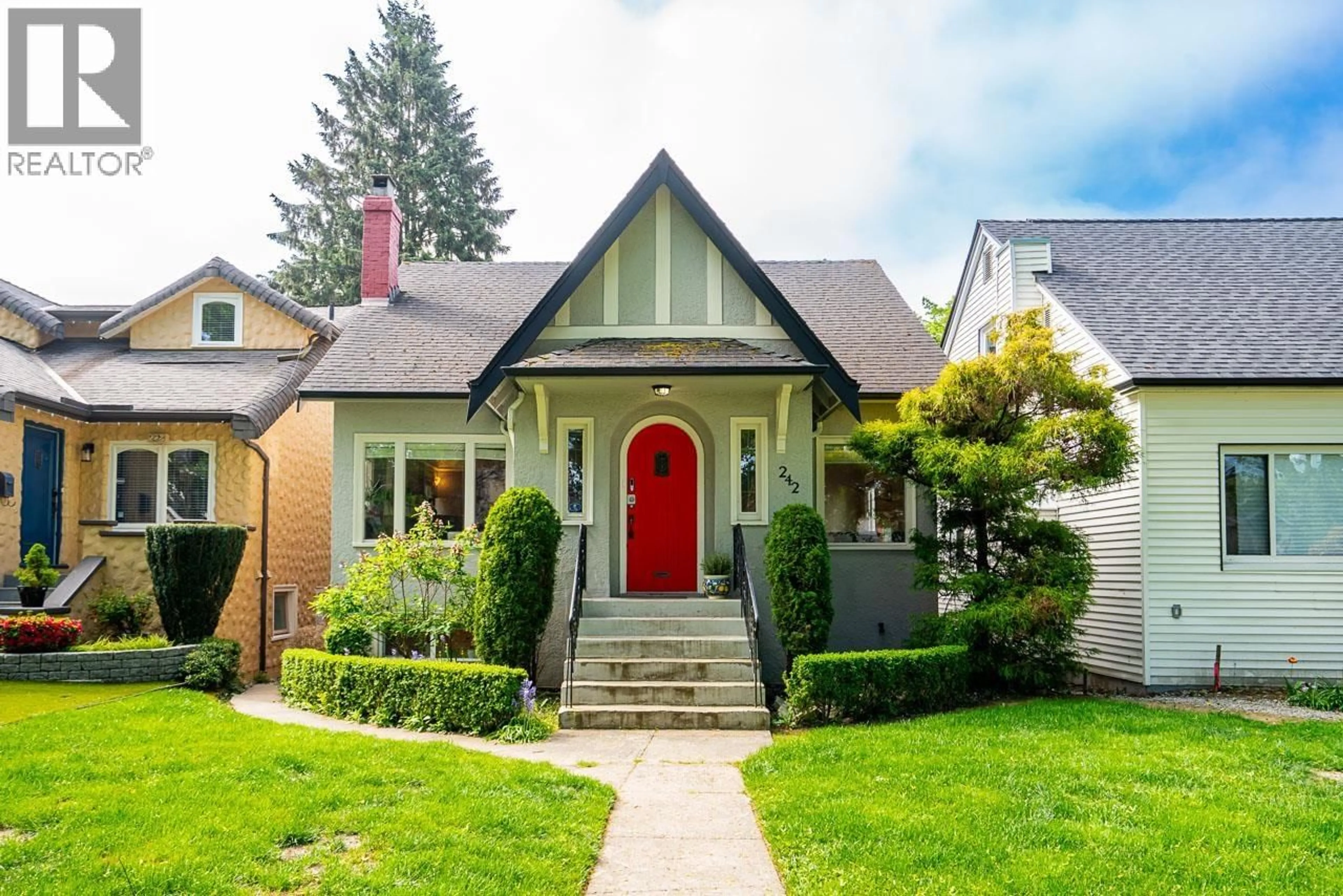 Home with brick exterior material, street for 242 21ST AVENUE, Vancouver British Columbia V5Y2E5