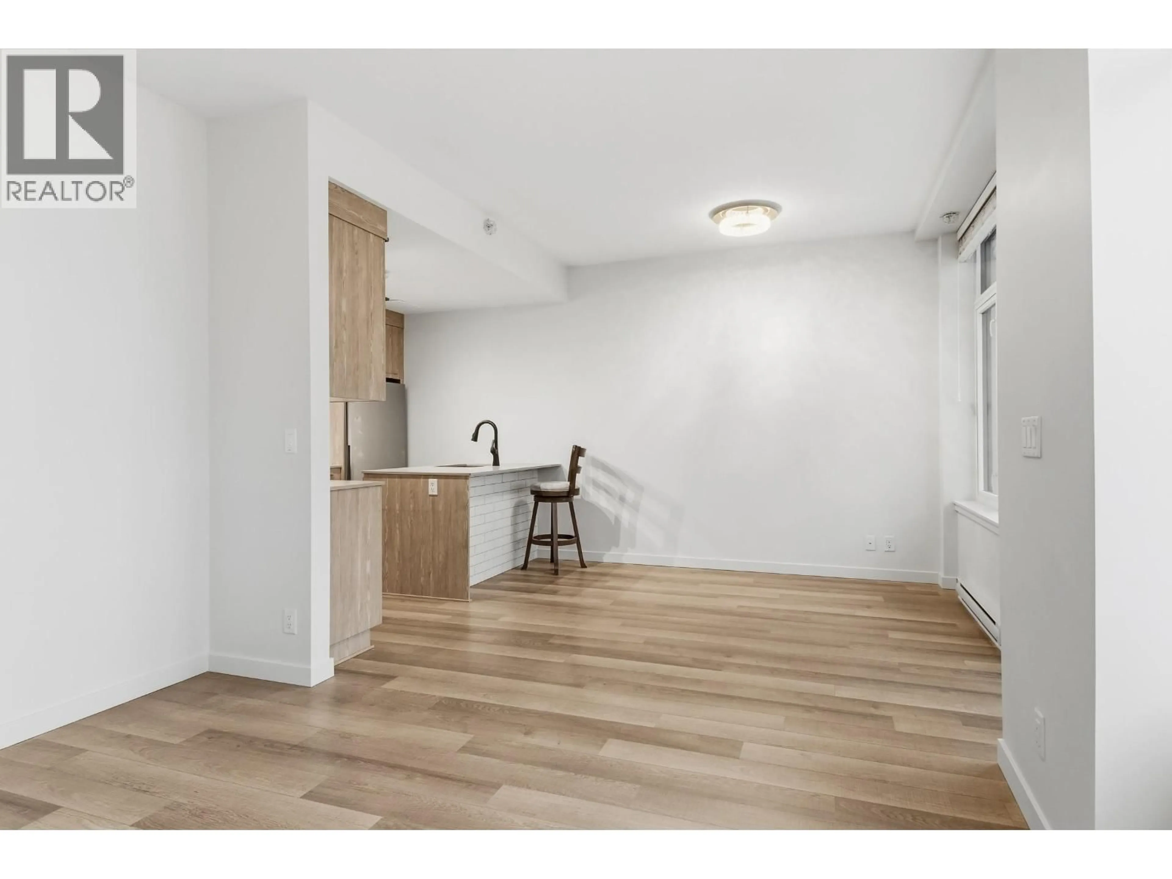 Unknown for 1020 AUCKLAND STREET, New Westminster British Columbia V3M0M3