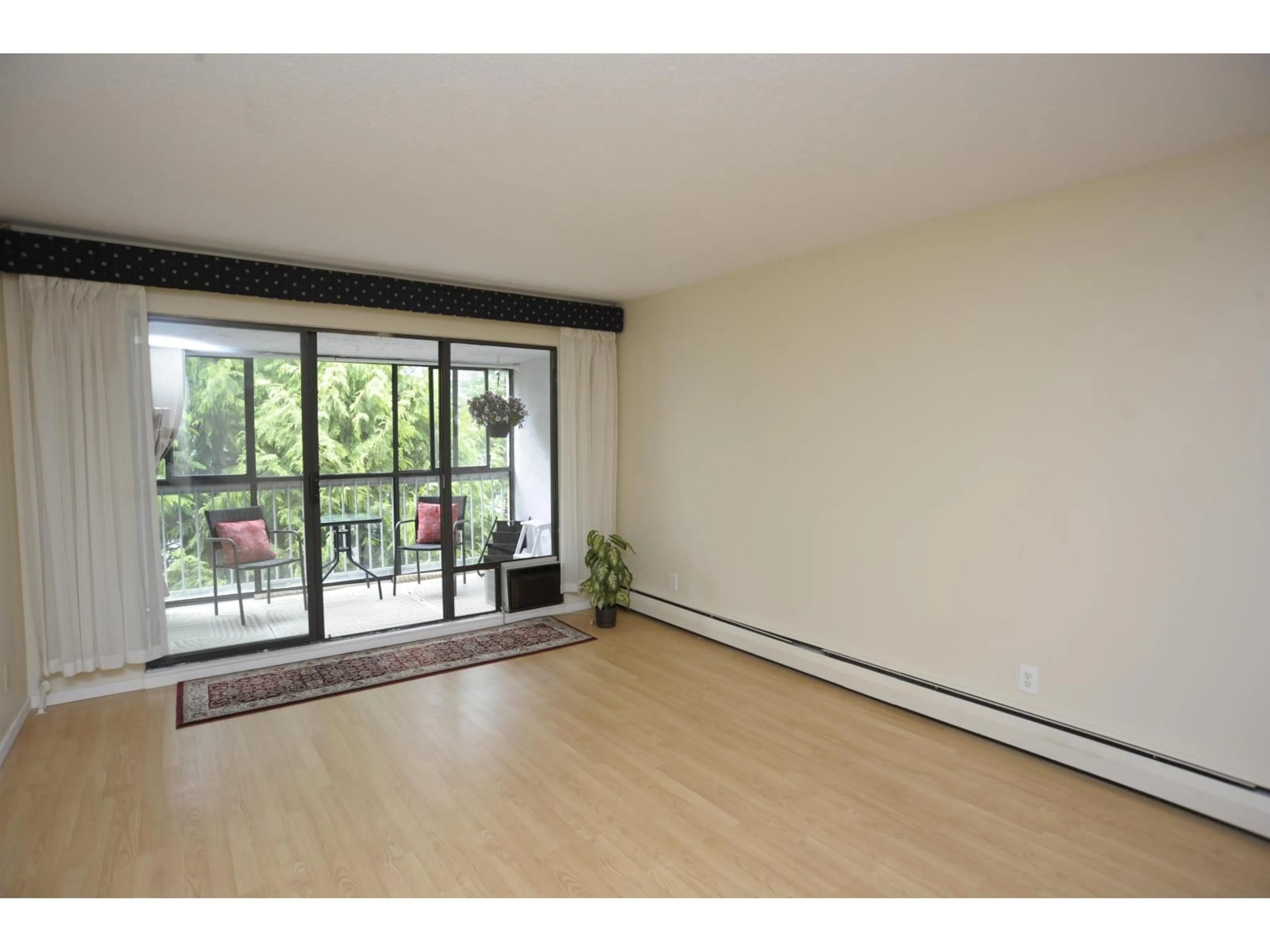 Unknown for 307 - 1444 MARTIN STREET, White Rock British Columbia V4B3W7