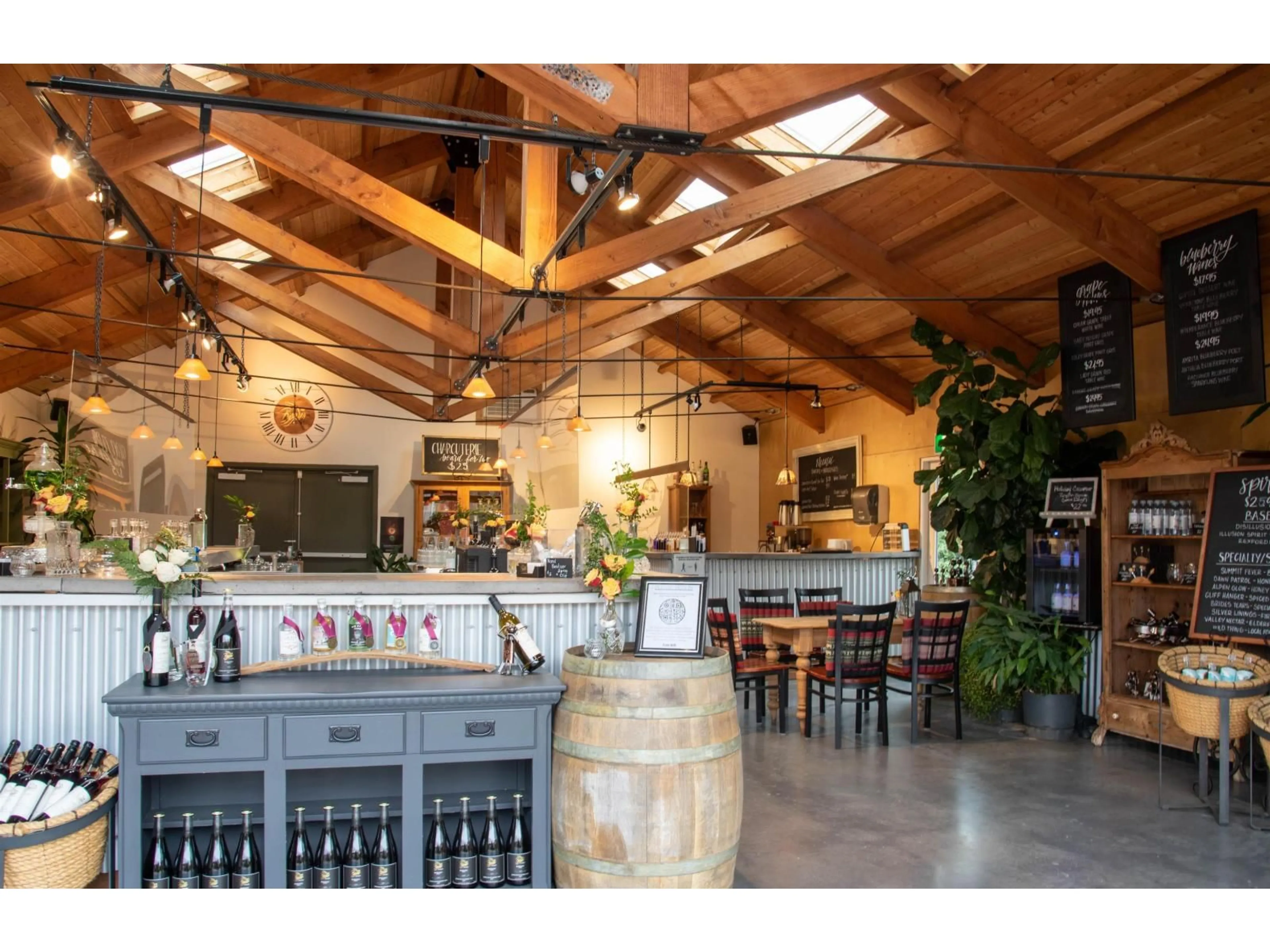 Rustic kitchen, unknown for 3387 TOLMIE ROAD, Abbotsford British Columbia V3G2T9