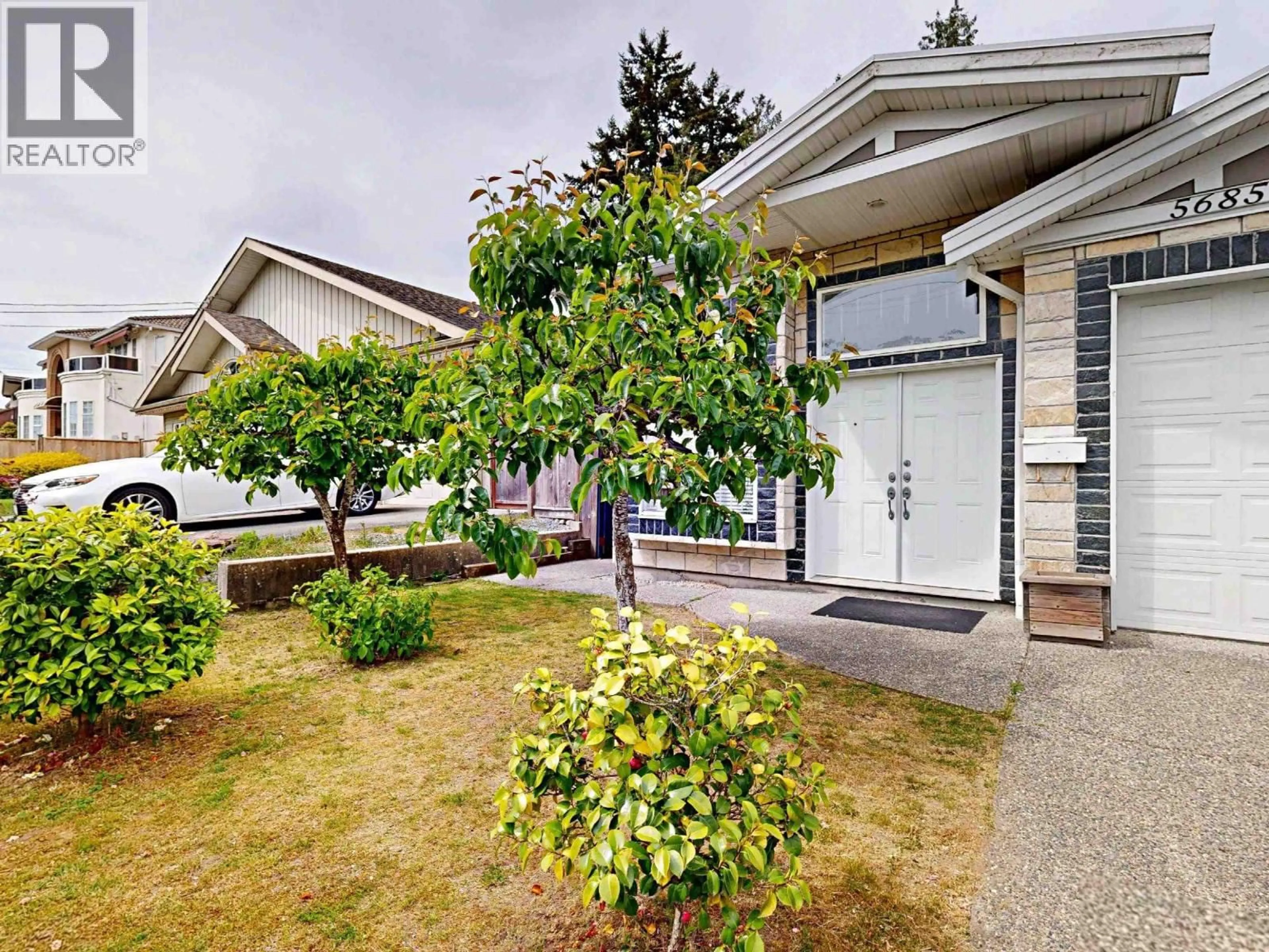 Unknown for 5685 NEVILLE STREET, Burnaby British Columbia V5J2J1