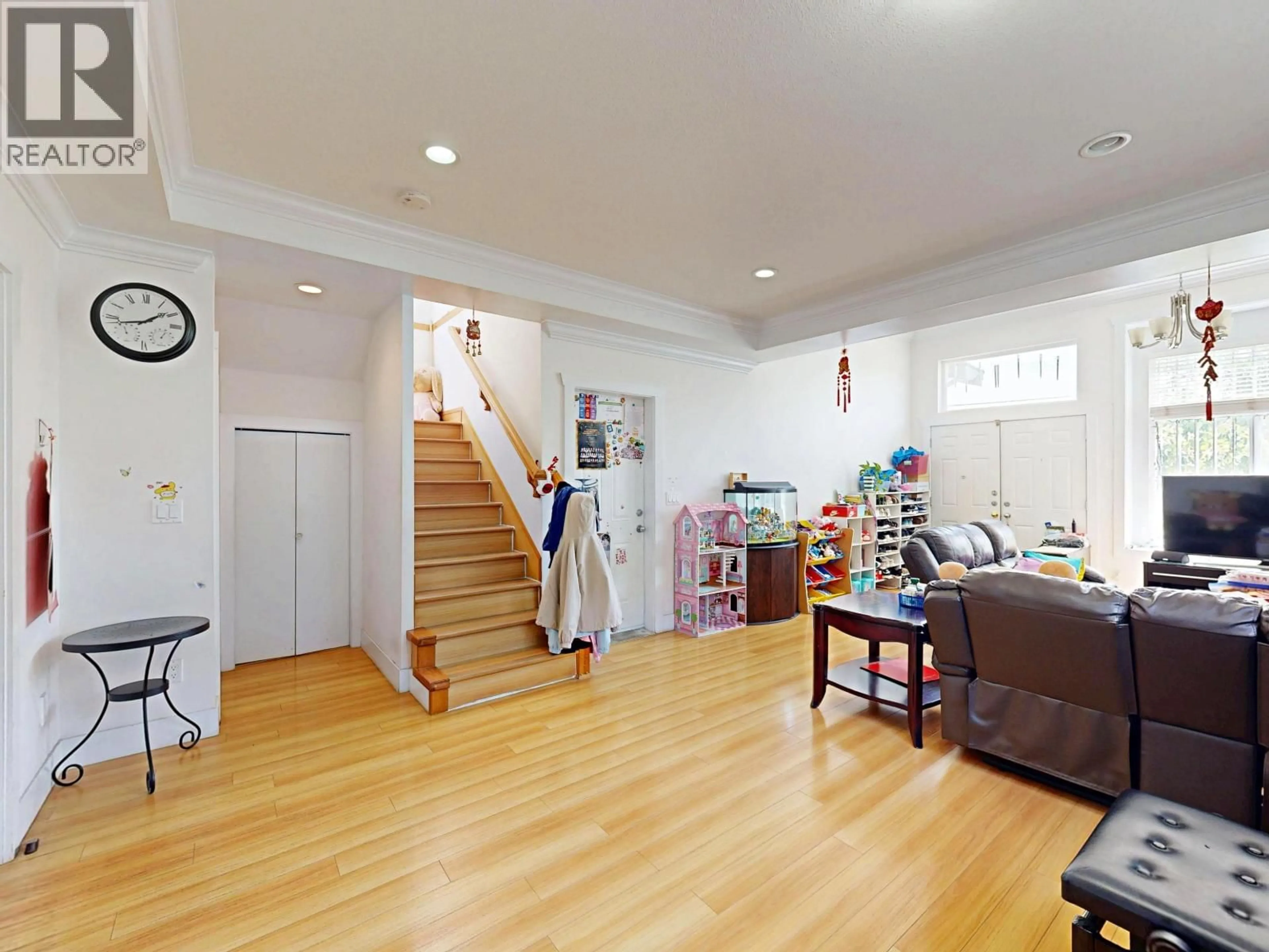 Unknown for 5685 NEVILLE STREET, Burnaby British Columbia V5J2J1