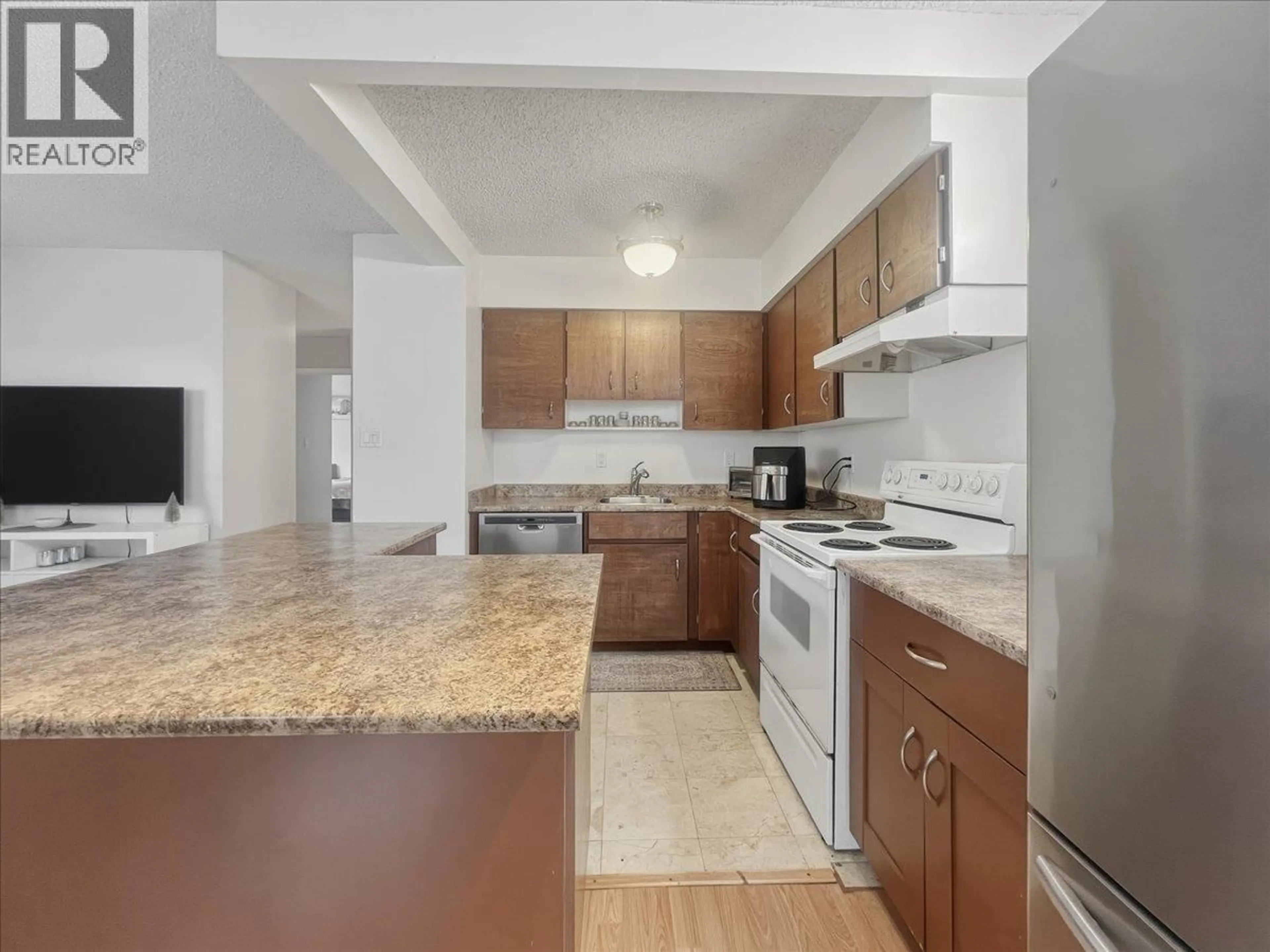 Standard kitchen, unknown for 305 - 47 AGNES STREET, New Westminster British Columbia V3L1E2