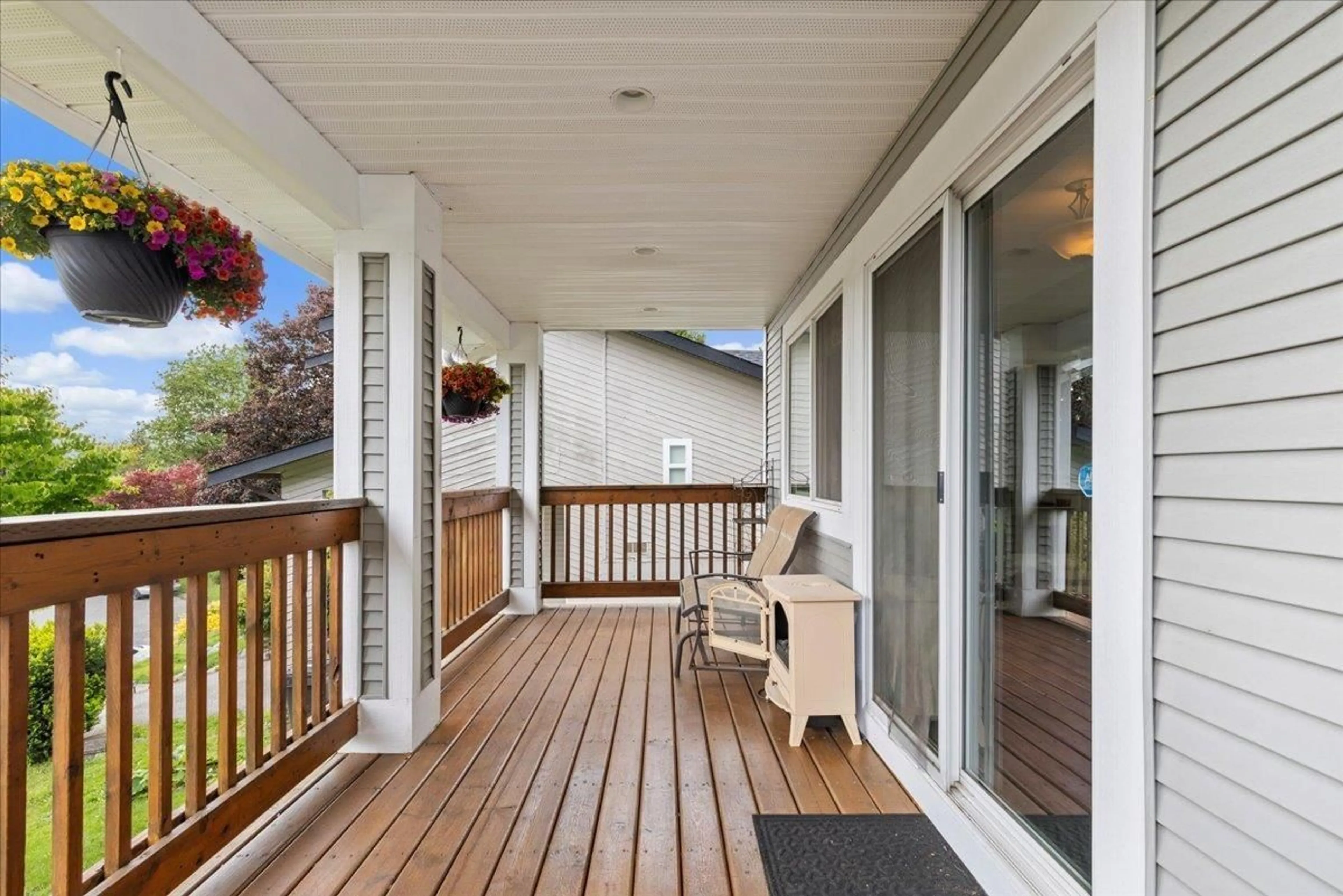 Patio, unknown for 3344 OMINECA COURT, Abbotsford British Columbia V2S8K9