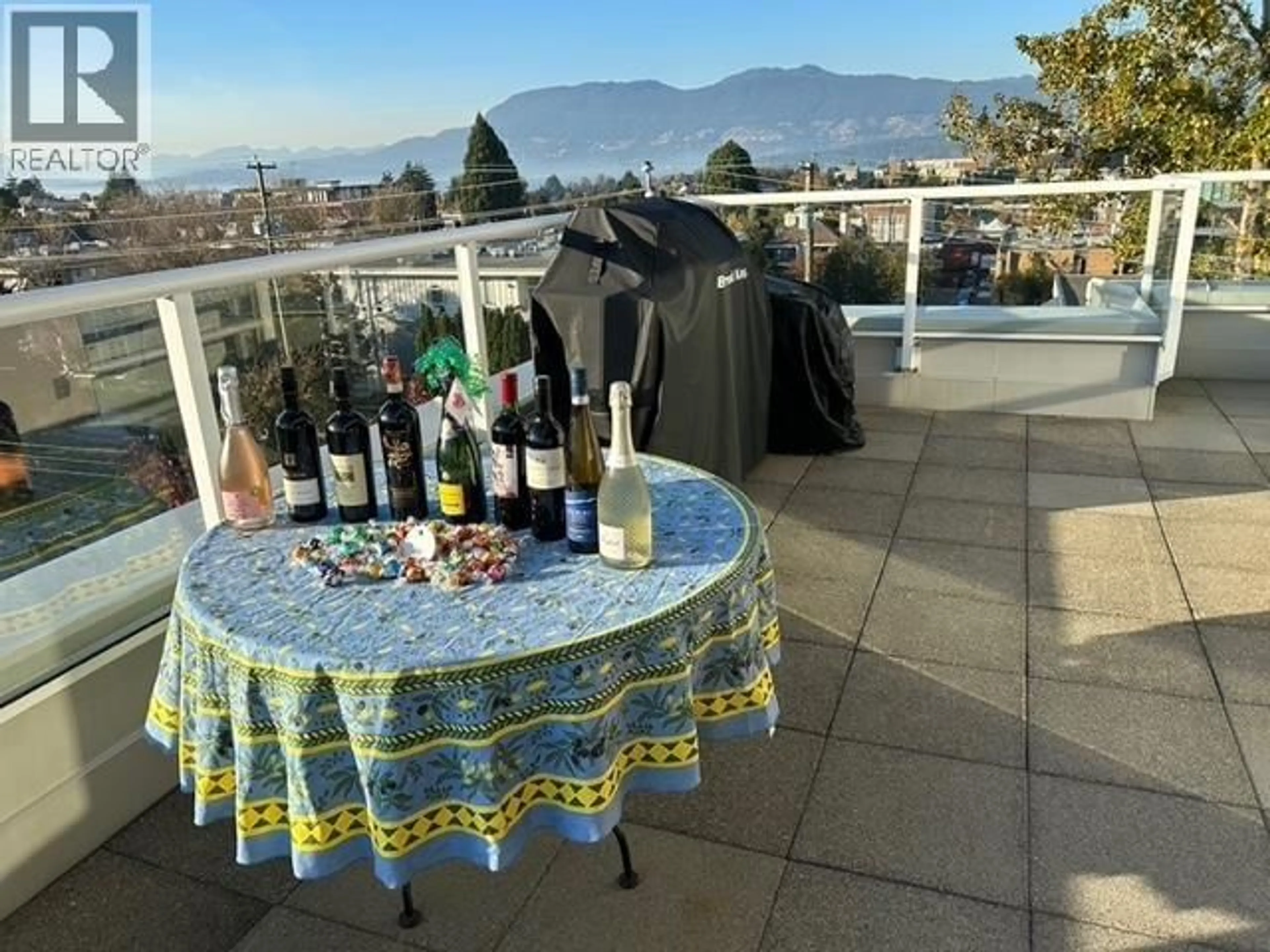 Patio, mountain view for 602 - 1818 6TH AVENUE, Vancouver British Columbia V6J1R6