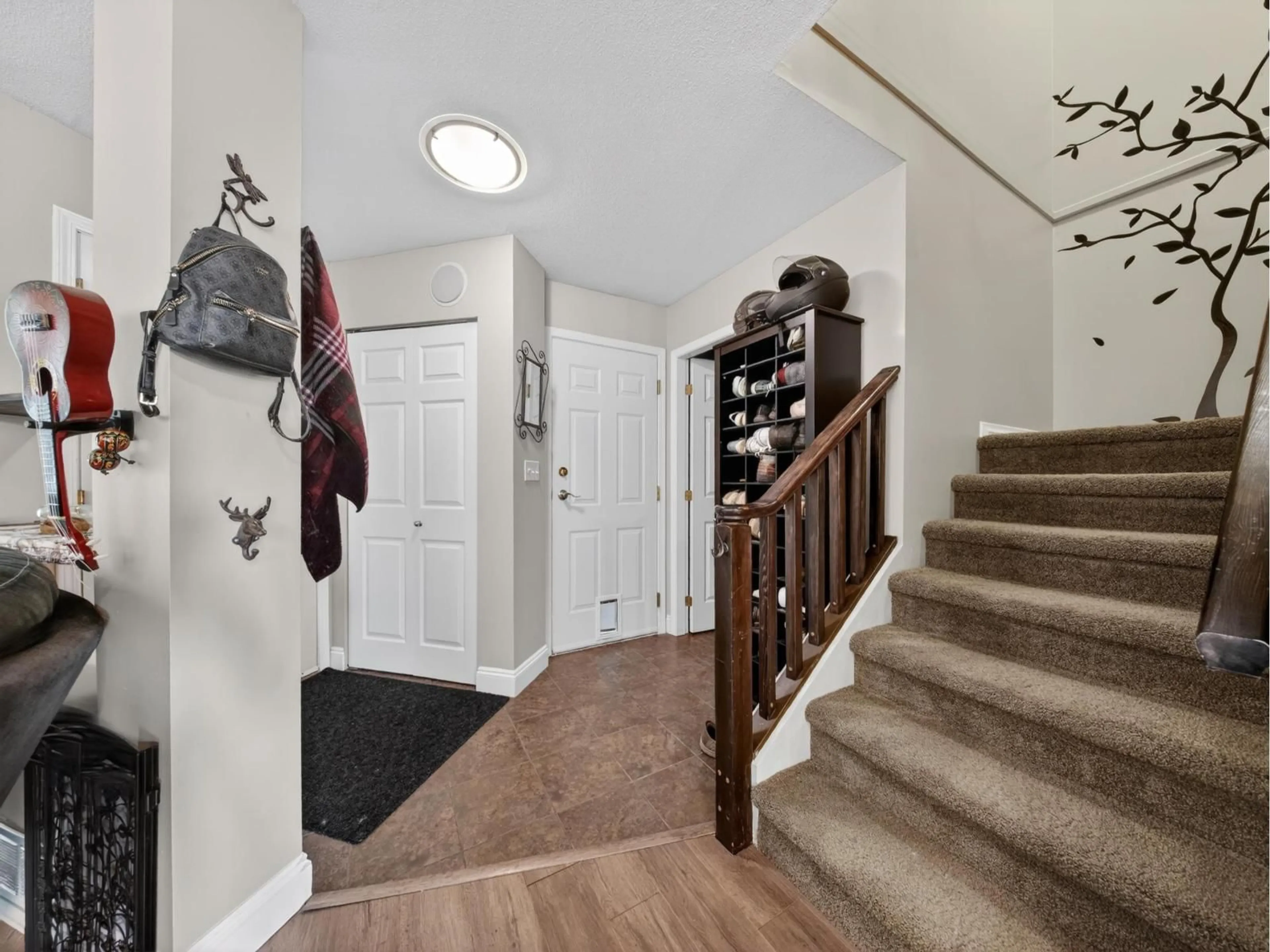 Unknown for 512 - 13900 HYLAND ROAD, Surrey British Columbia V3W2C3