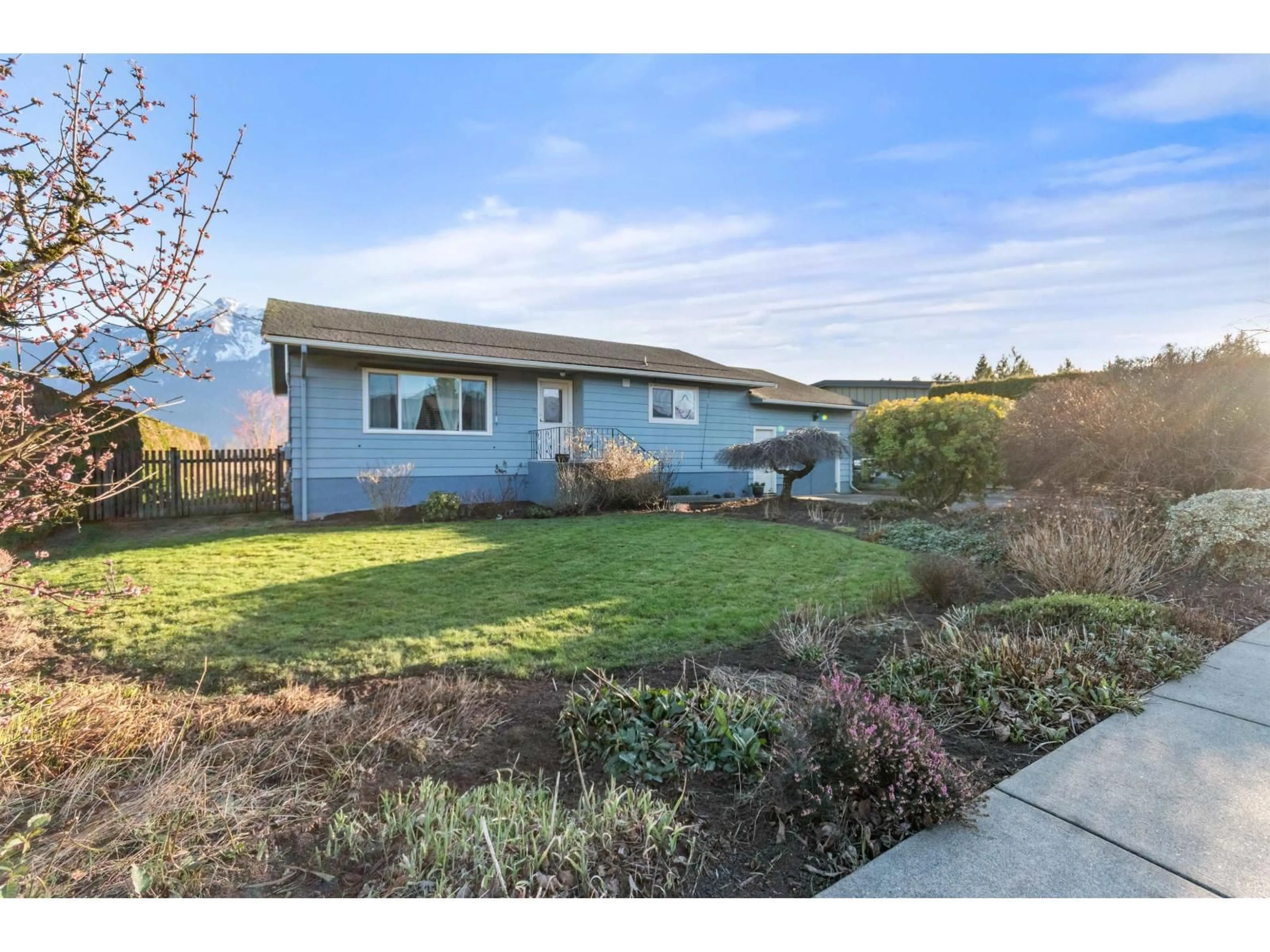 A pic from outside/outdoor area/front of a property/back of a property/a pic from drone, unknown for 1732 AGASSIZ AVENUE, Agassiz British Columbia V0M1A3