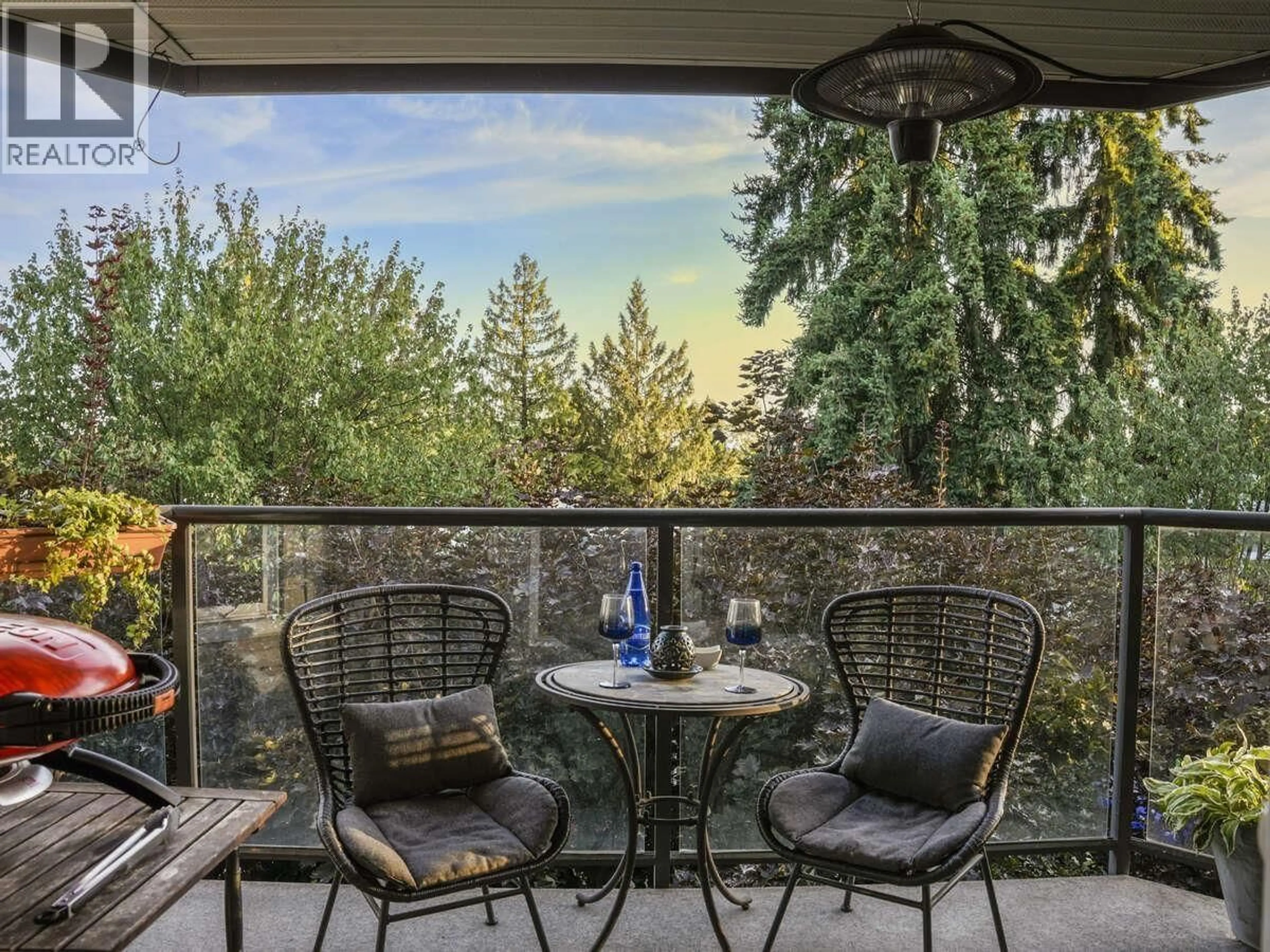 Patio, water/lake/river/ocean view for 202 - 2250 MARINE DRIVE, Vancouver British Columbia V5P2S2