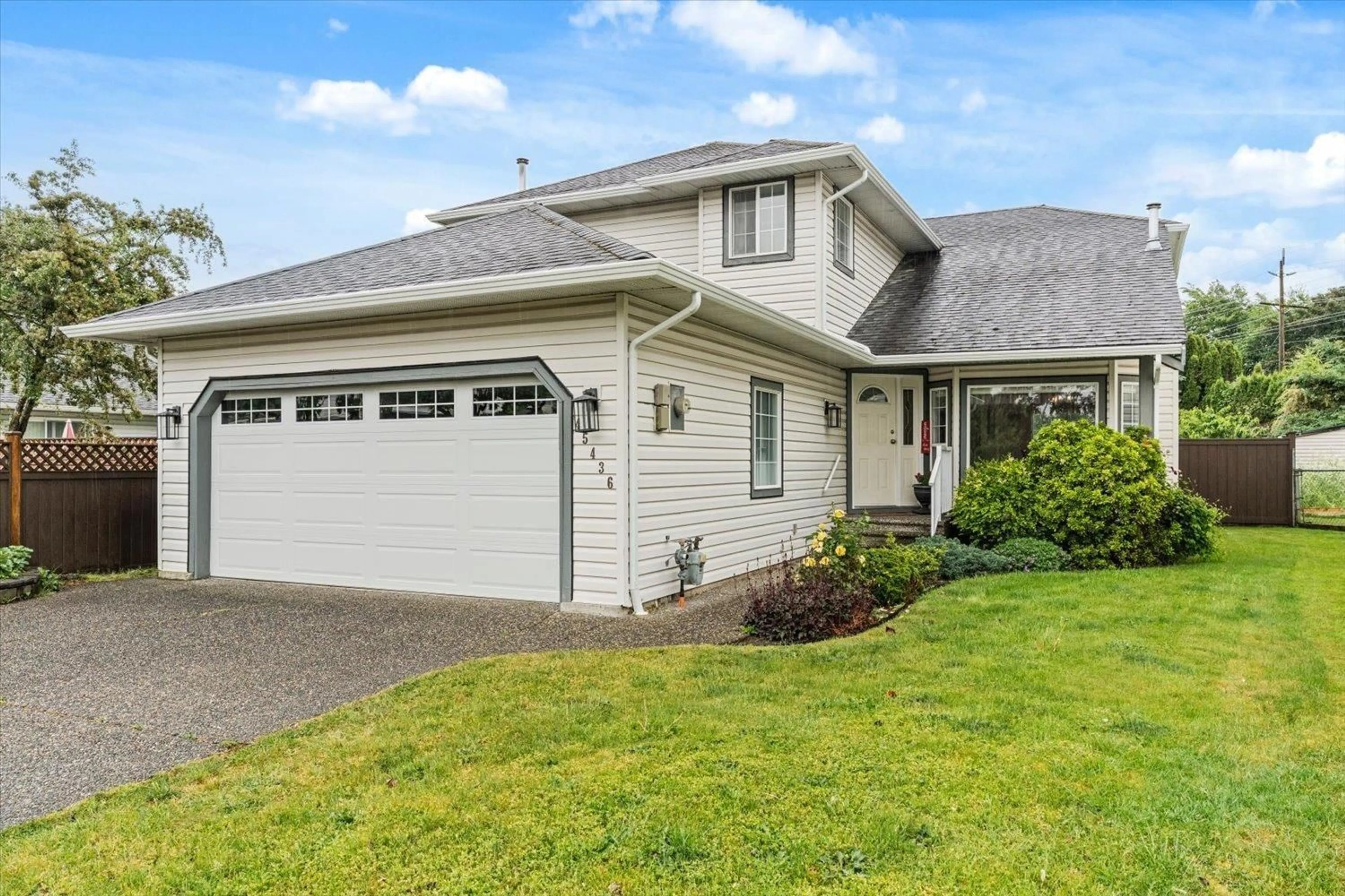 Home with vinyl exterior material, street for 45436 DORELL PLACE, Chilliwack British Columbia V2R3V3