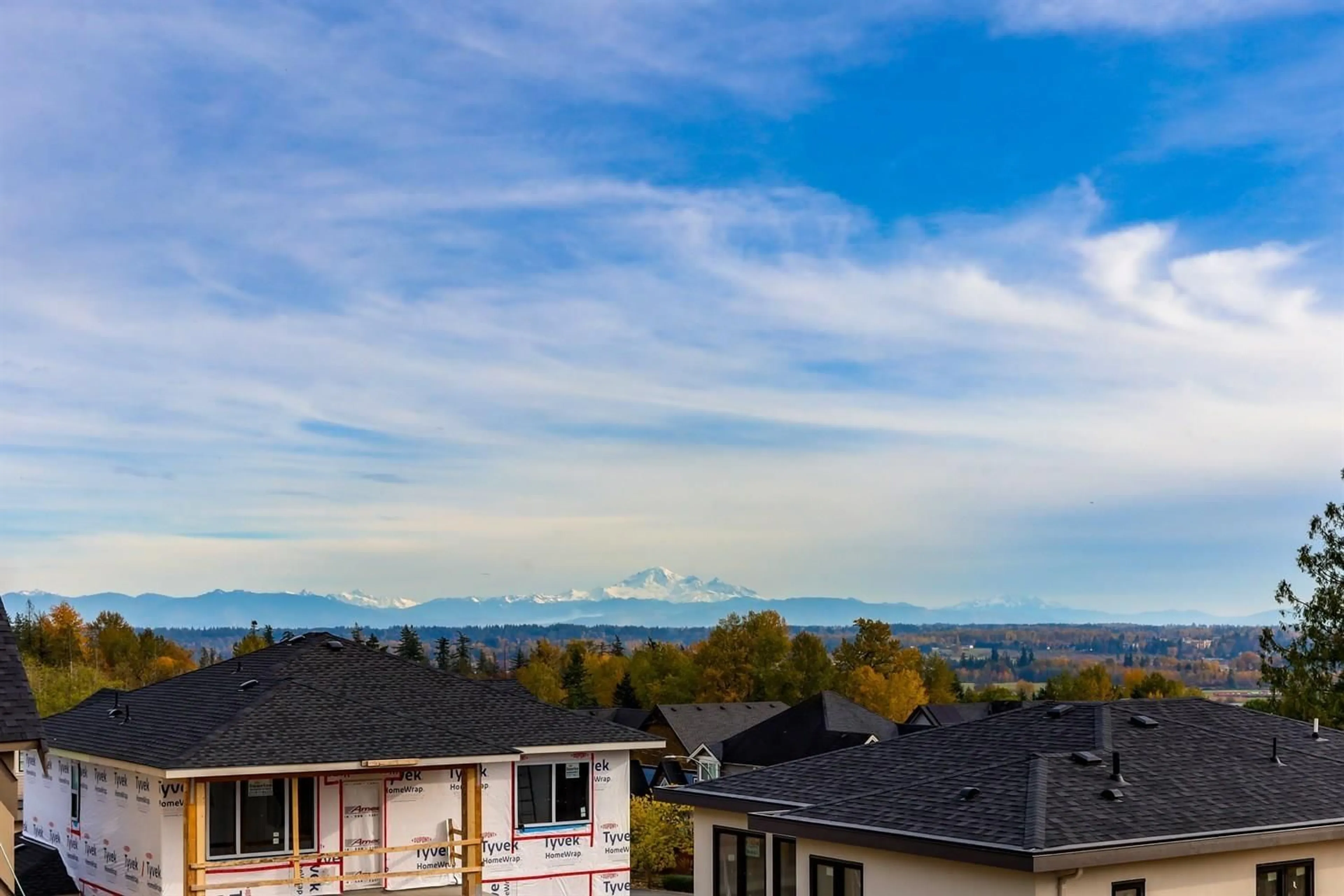 A pic from outside/outdoor area/front of a property/back of a property/a pic from drone, mountain view for 6914 204A STREET, Langley British Columbia V2Y1R2