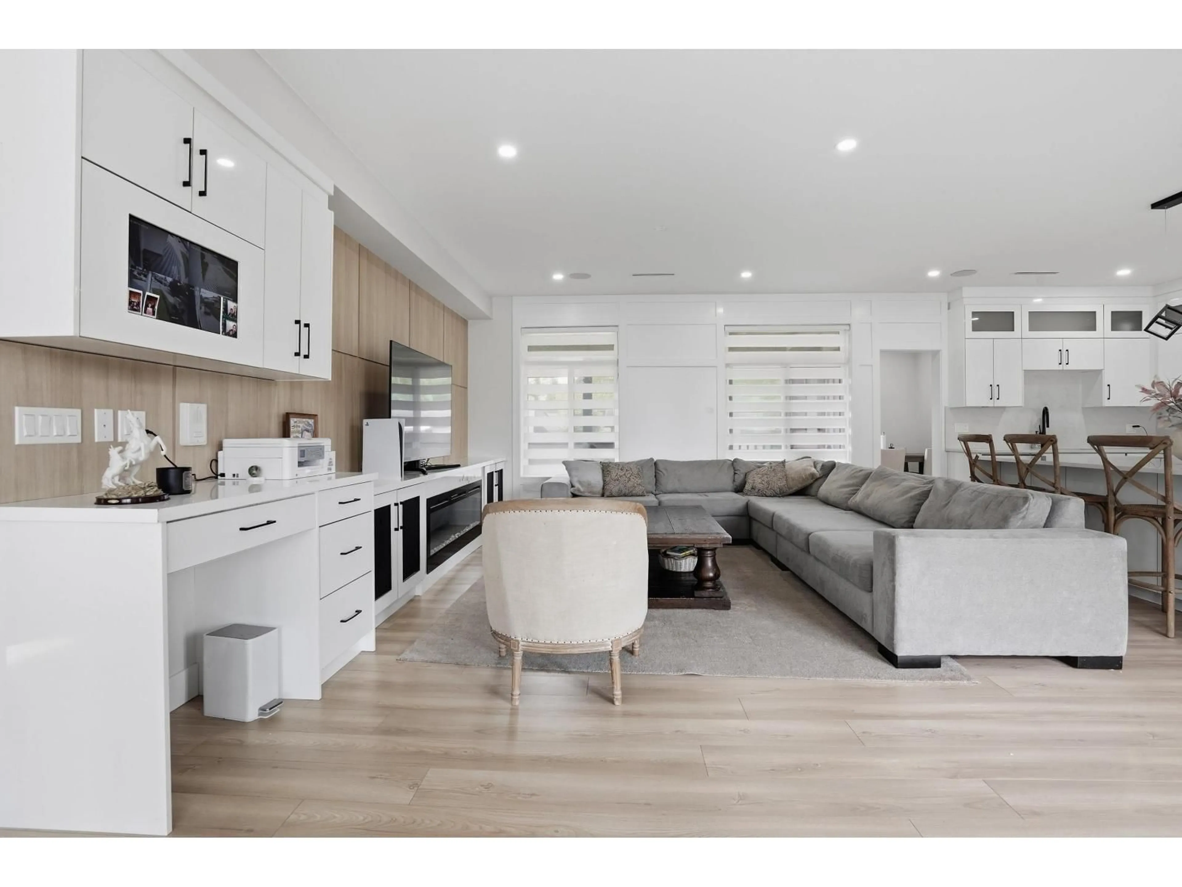 Unknown for 13034 63A AVENUE, Surrey British Columbia V3X2E5