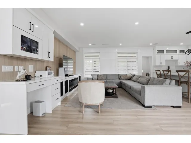 13034 63A AVENUE, Surrey 5