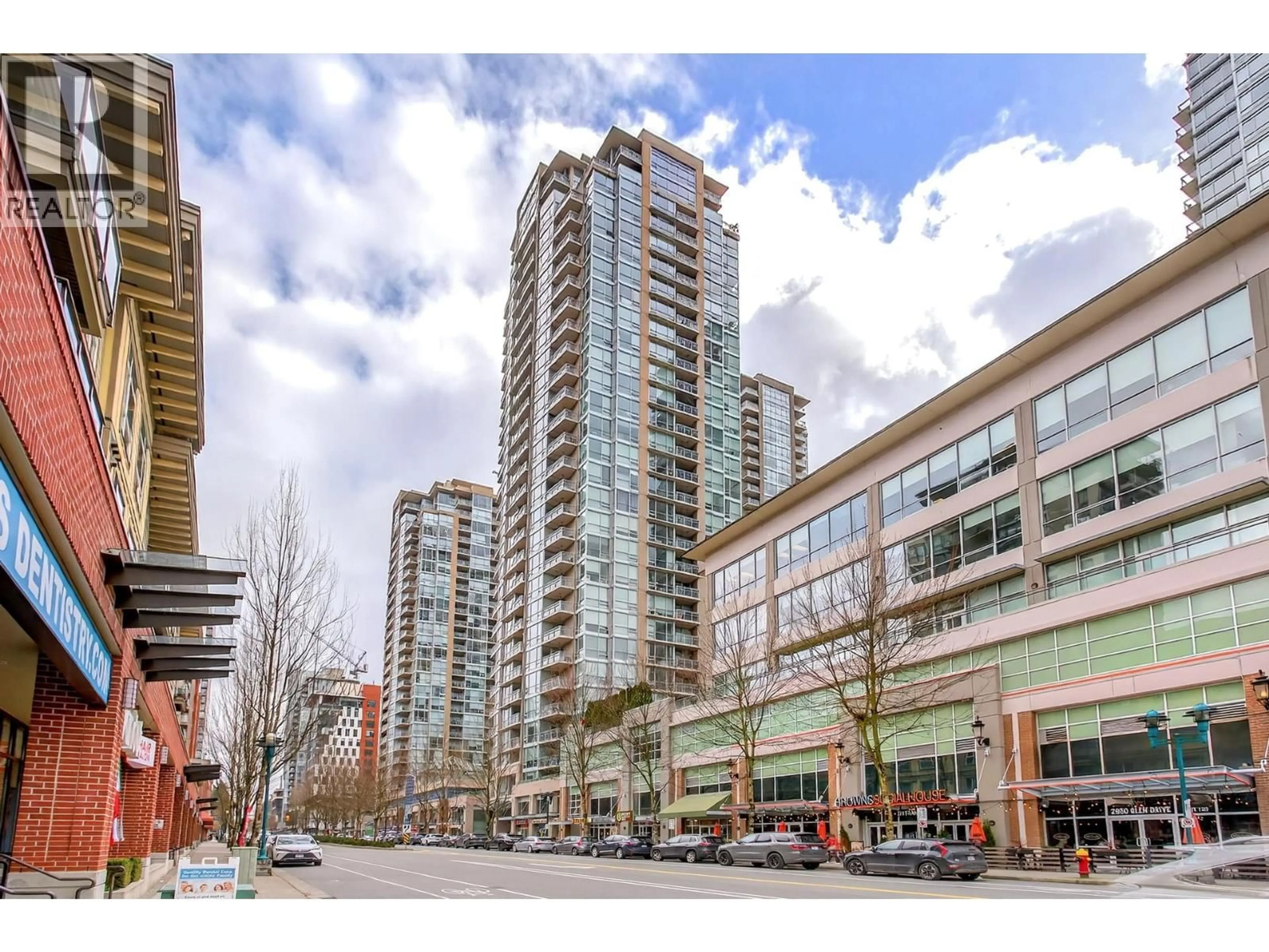Patio, street for 1904 - 2968 GLEN DRIVE, Coquitlam British Columbia V3B0C4