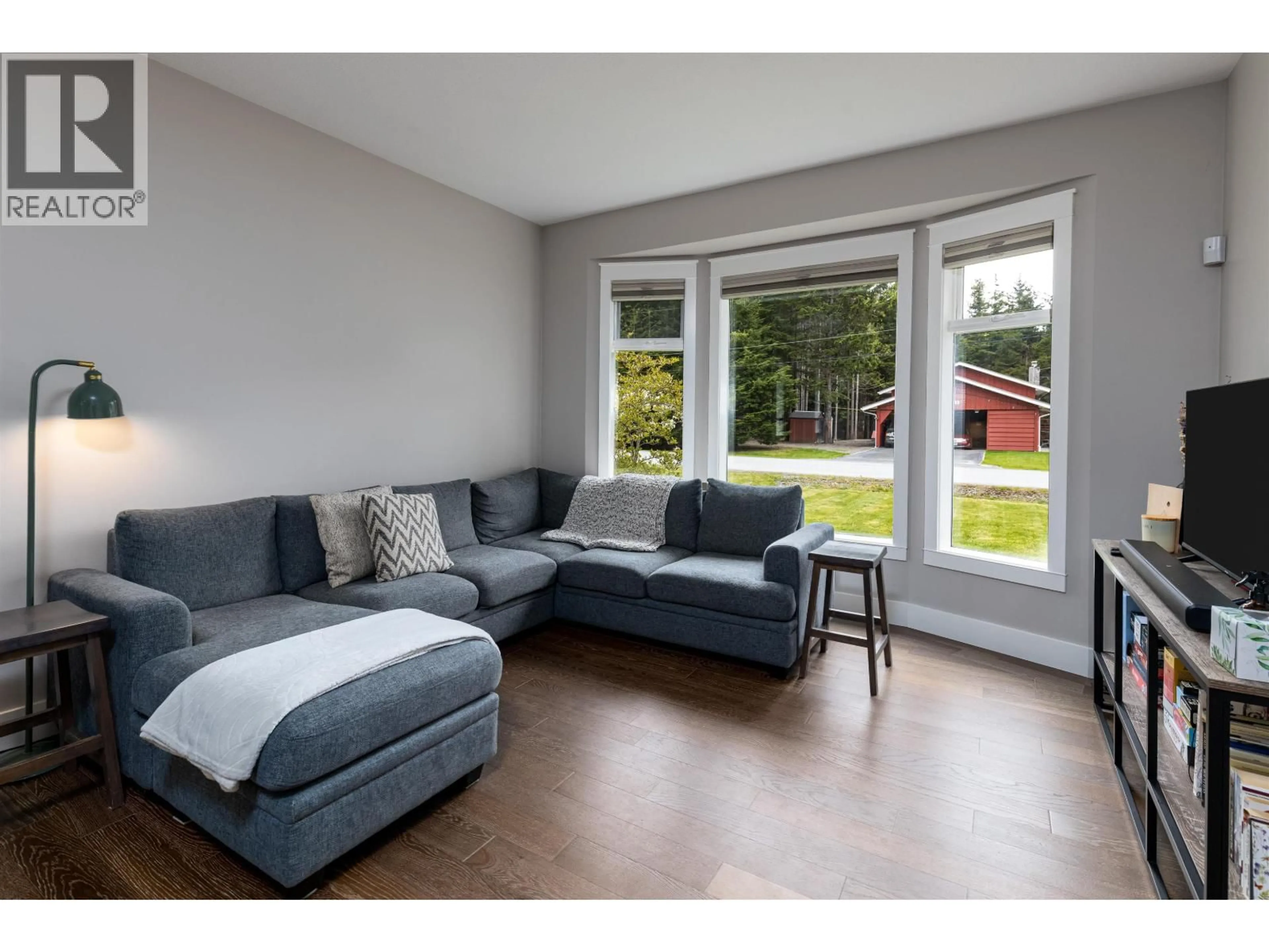 Living room with furniture, unknown for 2048 CHURCHILL DRIVE, Terrace British Columbia V8G0E8