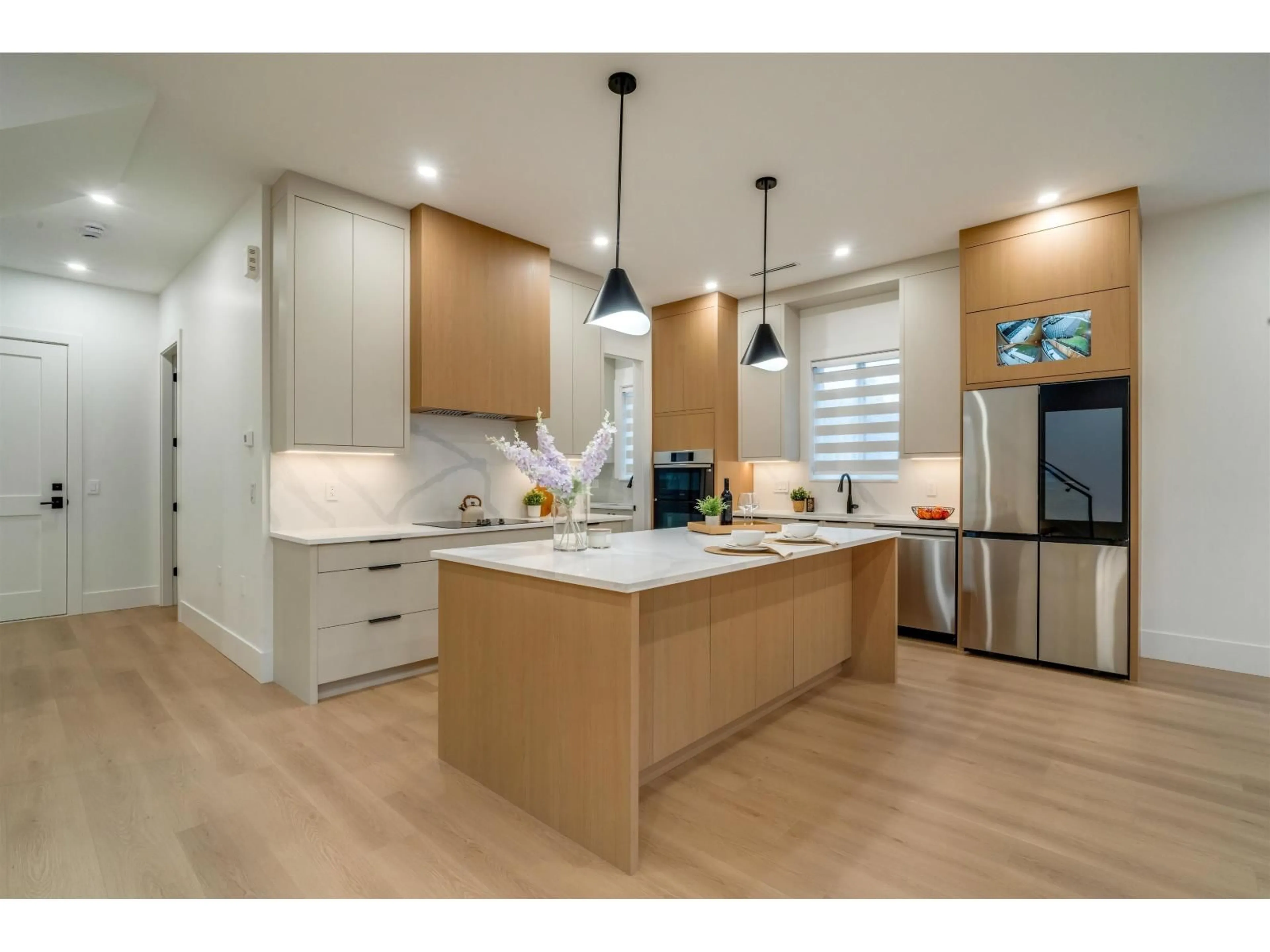 Contemporary kitchen, unknown for 11772 92 AVENUE, Delta British Columbia V4C3L4