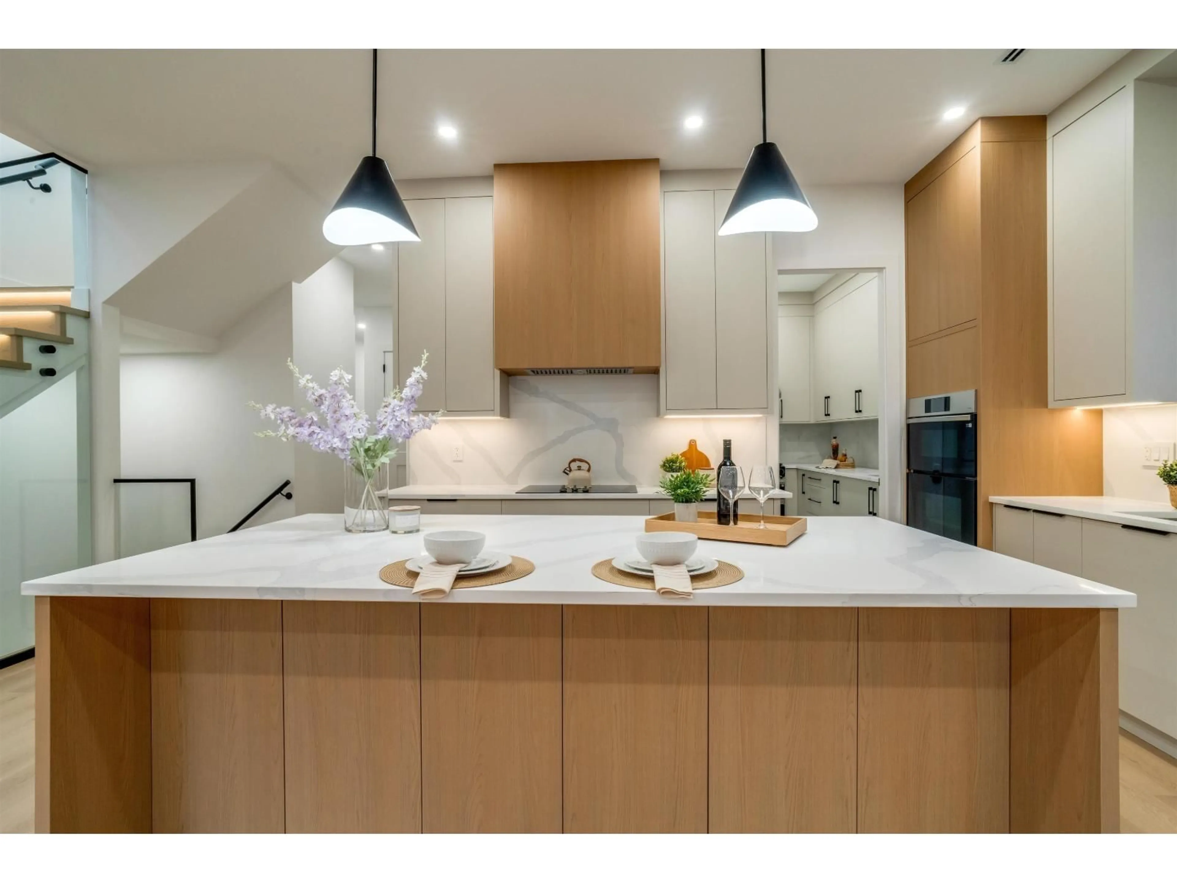 Contemporary kitchen, unknown for 11772 92 AVENUE, Delta British Columbia V4C3L4