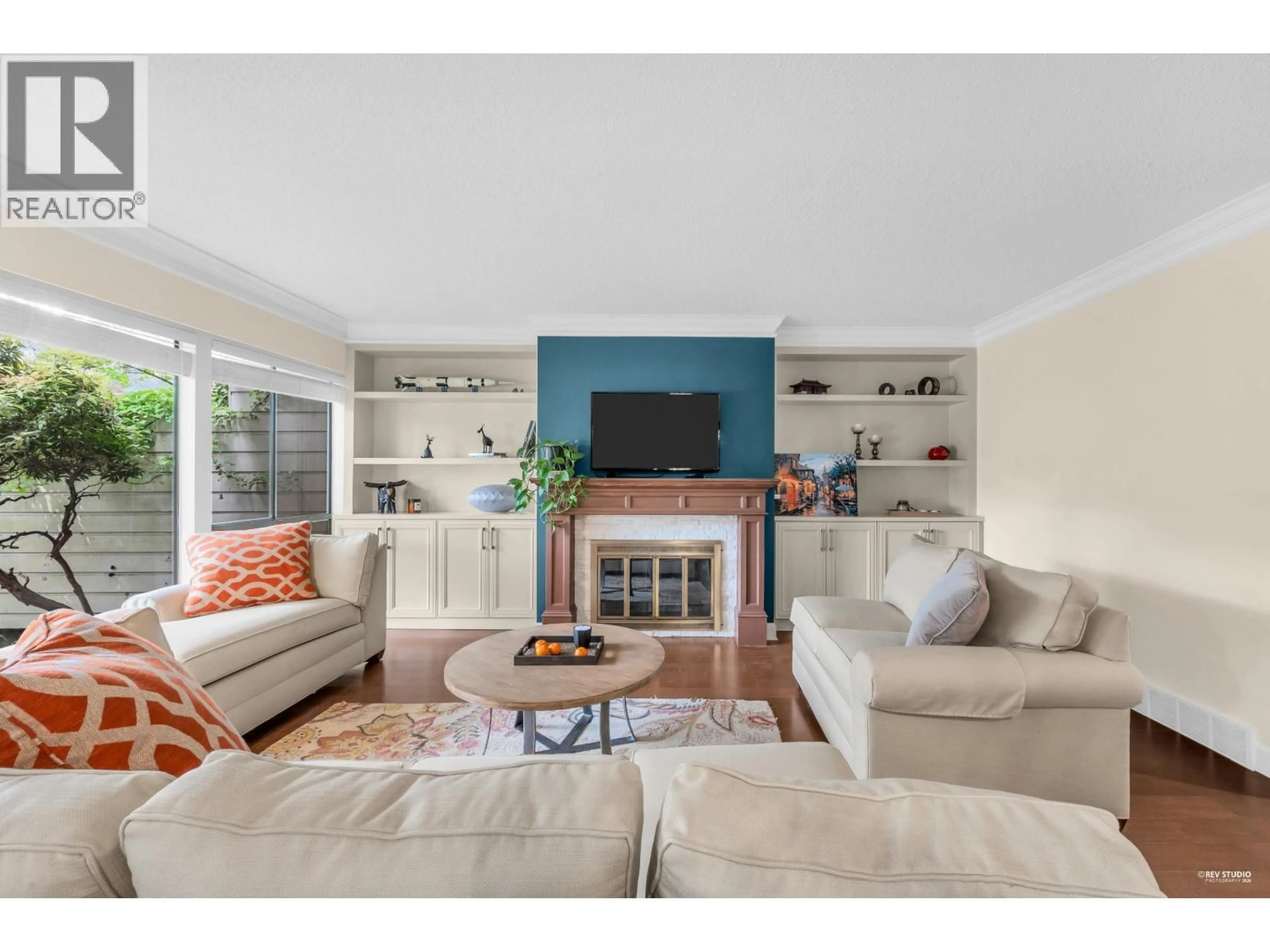 Living room with furniture, unknown for 2143 MCMULLEN AVENUE, Vancouver British Columbia V6L3B3