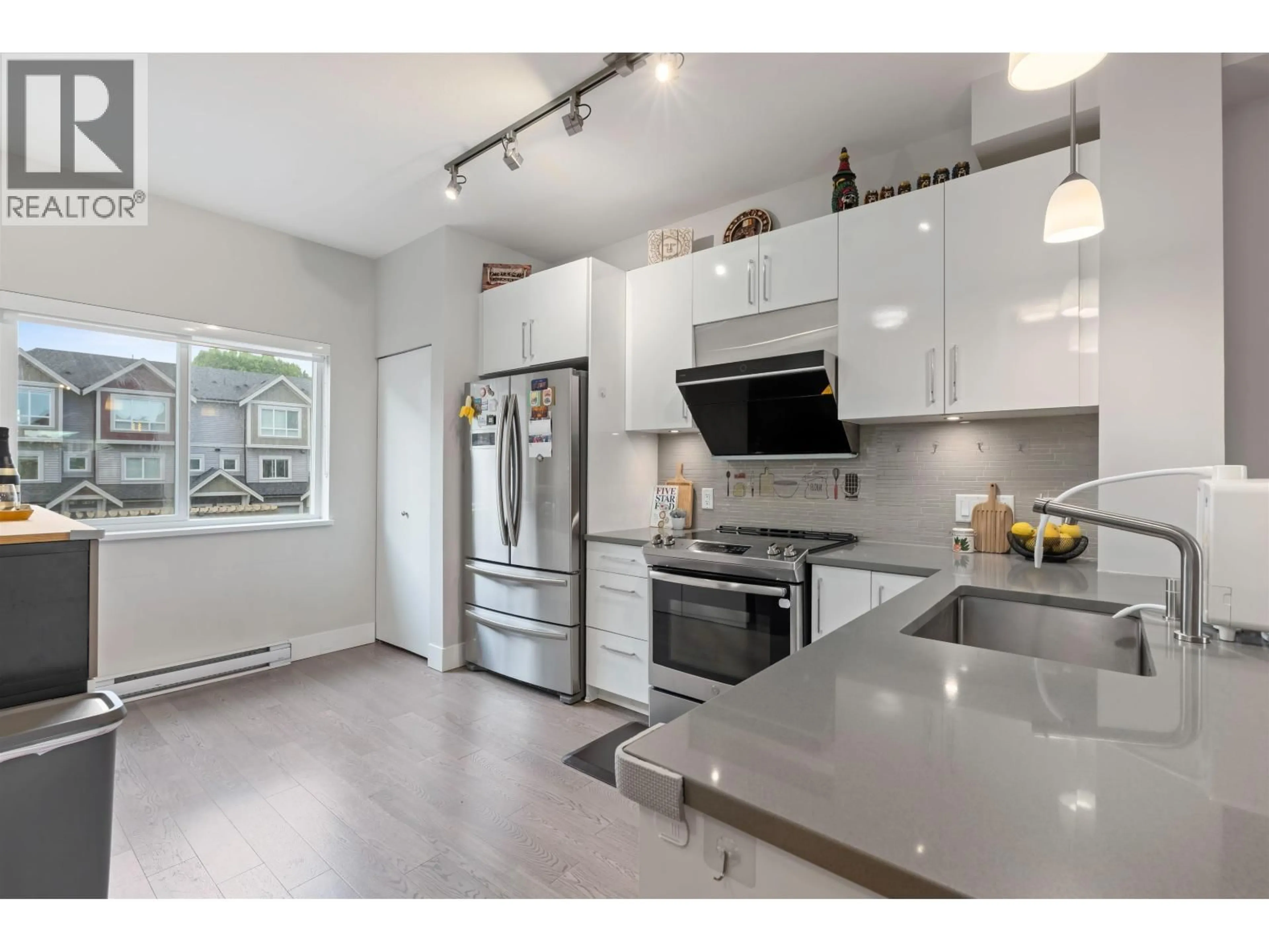 Open concept kitchen, ceramic/tile floor for 27 - 2260 GILLEY ROAD, Richmond British Columbia V6V1E4