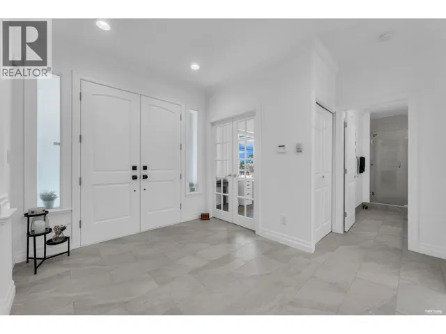 2459 MATHERS AVENUE, West Vancouver 4
