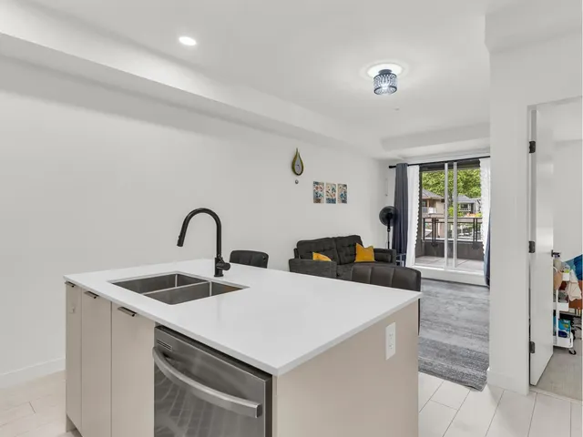 204 - 13439 94A AVENUE, Surrey 3