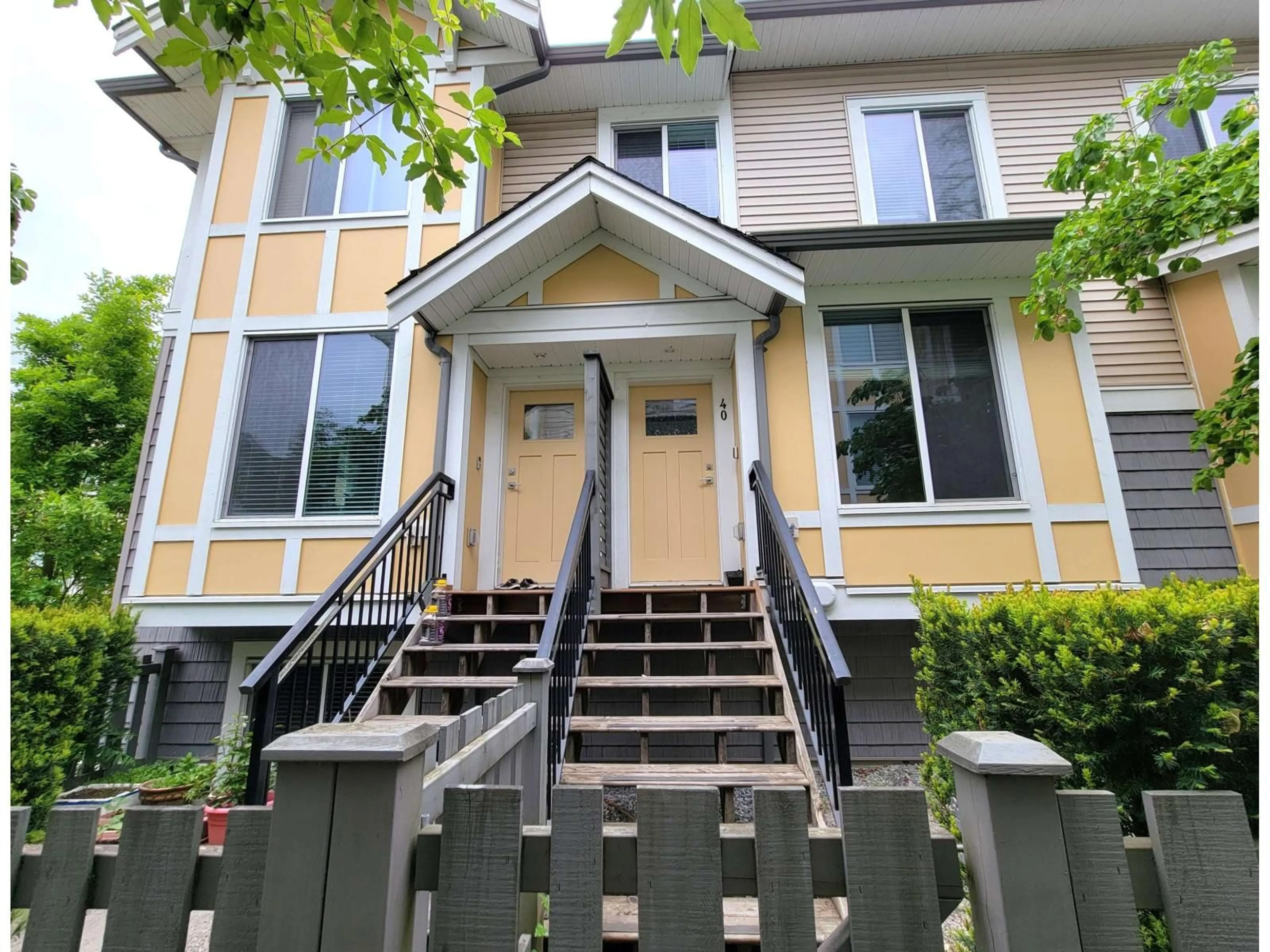 Unknown for 40 - 9718 161A STREET, Surrey British Columbia V4N6S7