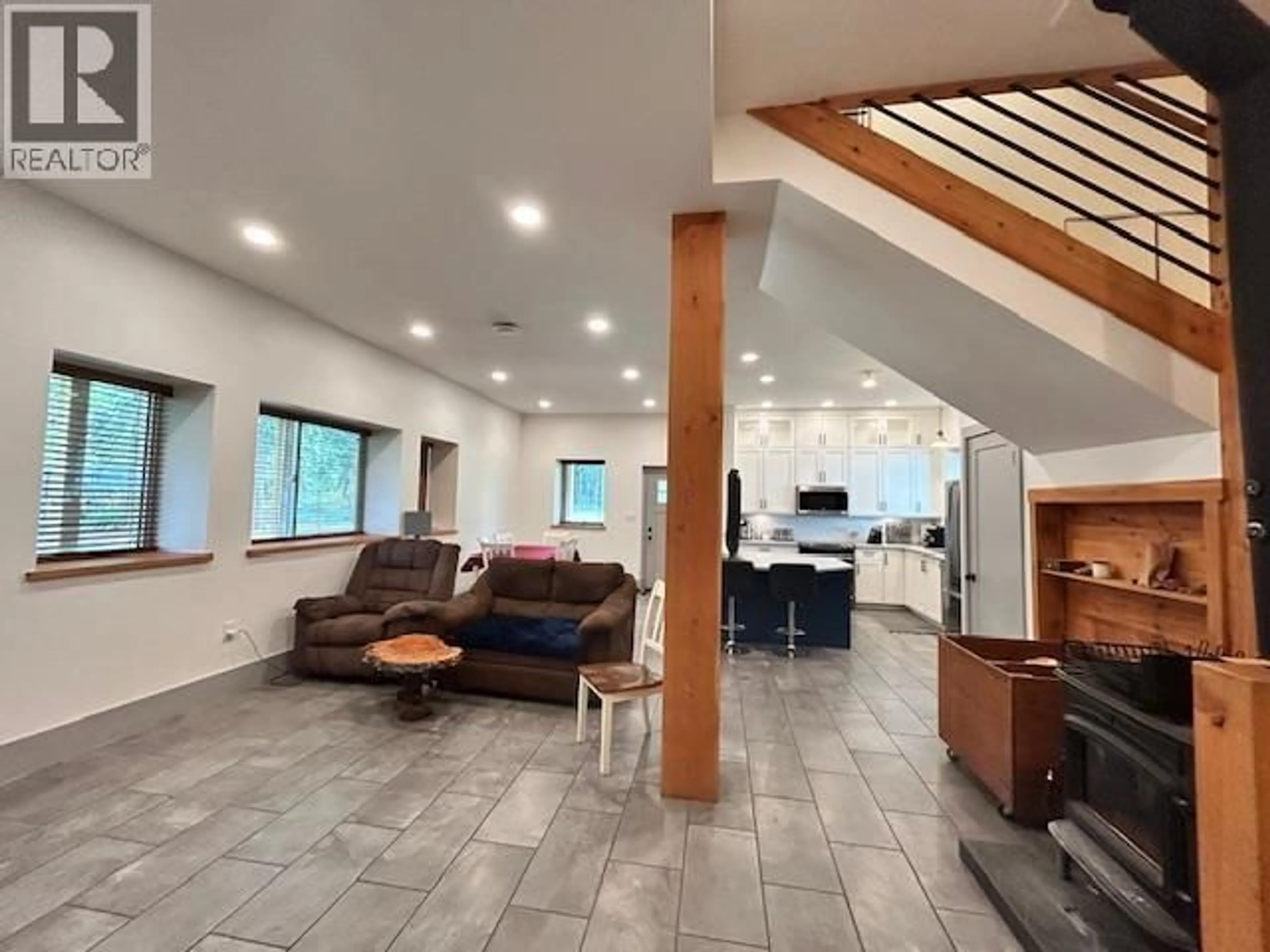 Unknown for 520 OAK STREET, Vanderhoof British Columbia V0J3A1