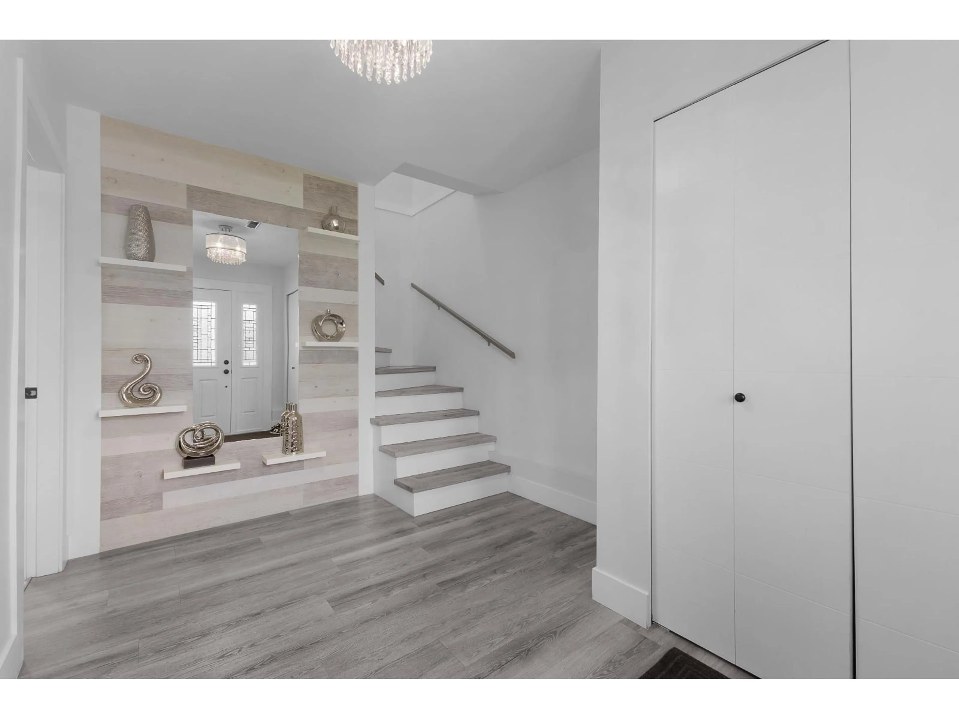 Indoor entryway for 7432 115A STREET, Delta British Columbia V4C5P8