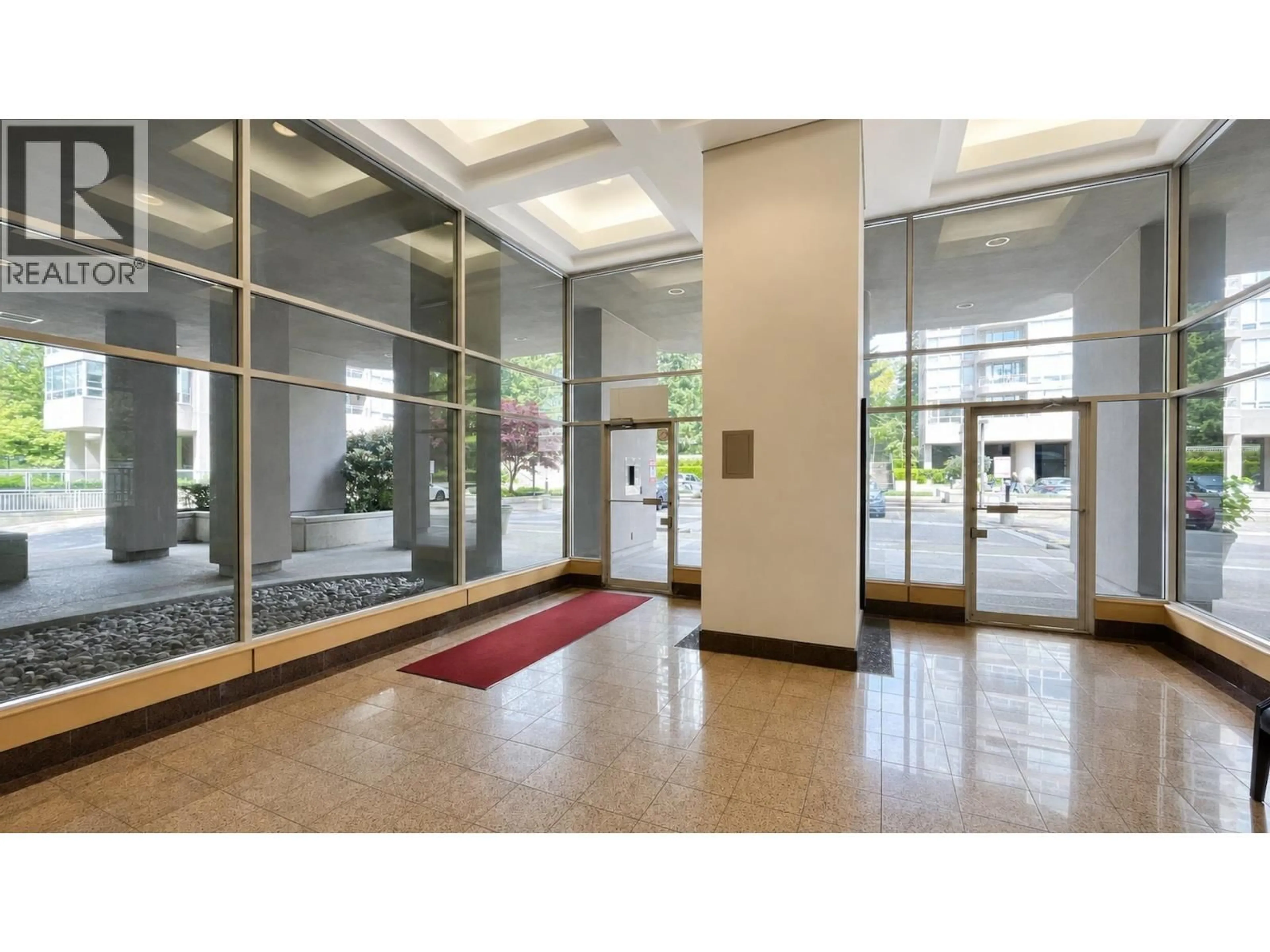 Lobby for 1108 - 9623 MANCHESTER DRIVE, Burnaby British Columbia V3N4Y8