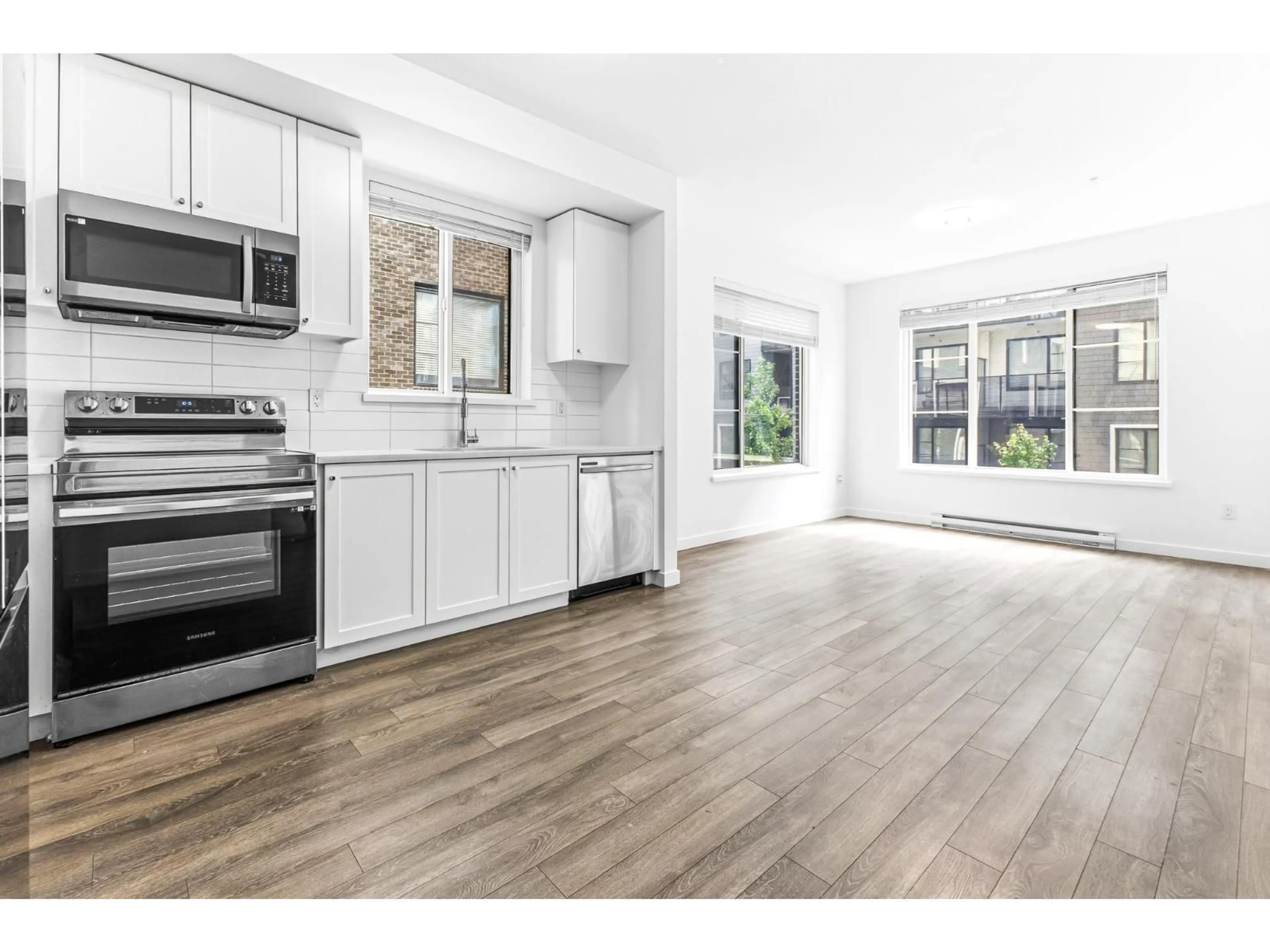 Unknown for 206 - 15815 85 AVENUE, Surrey British Columbia V4N6X5