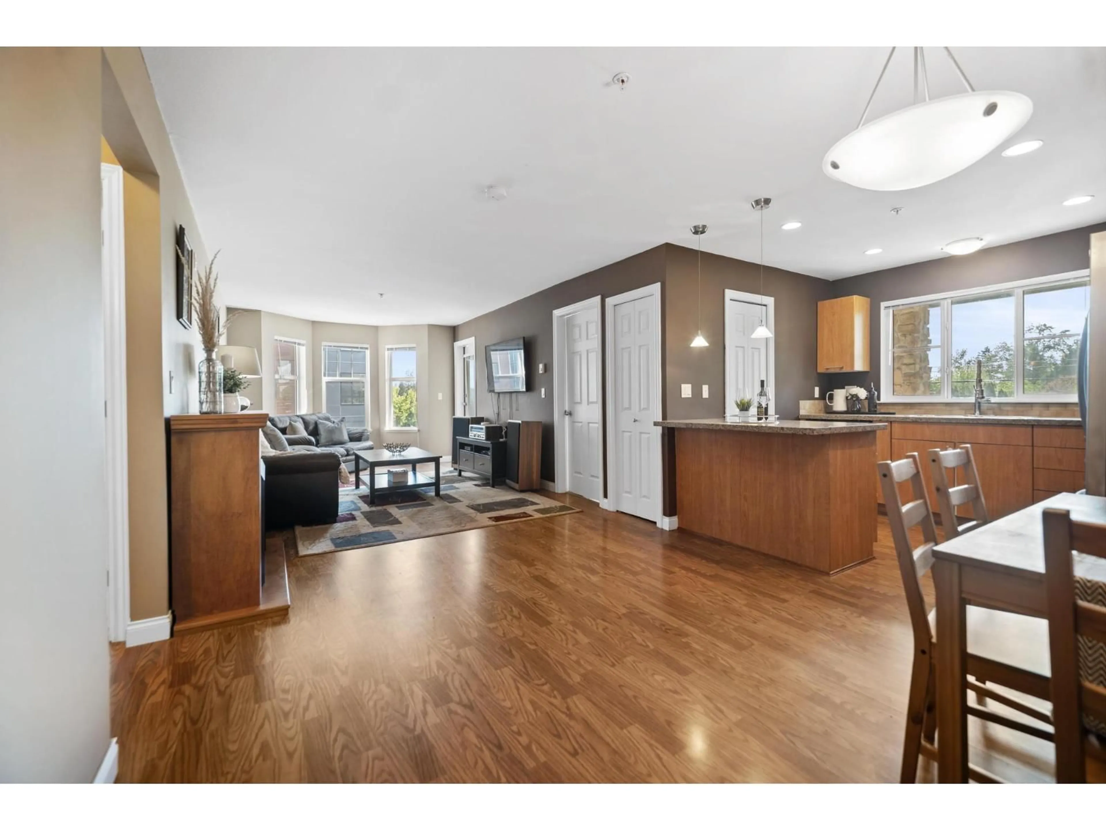 Unknown for 215 - 5438 198 STREET, Langley British Columbia V3A1G2