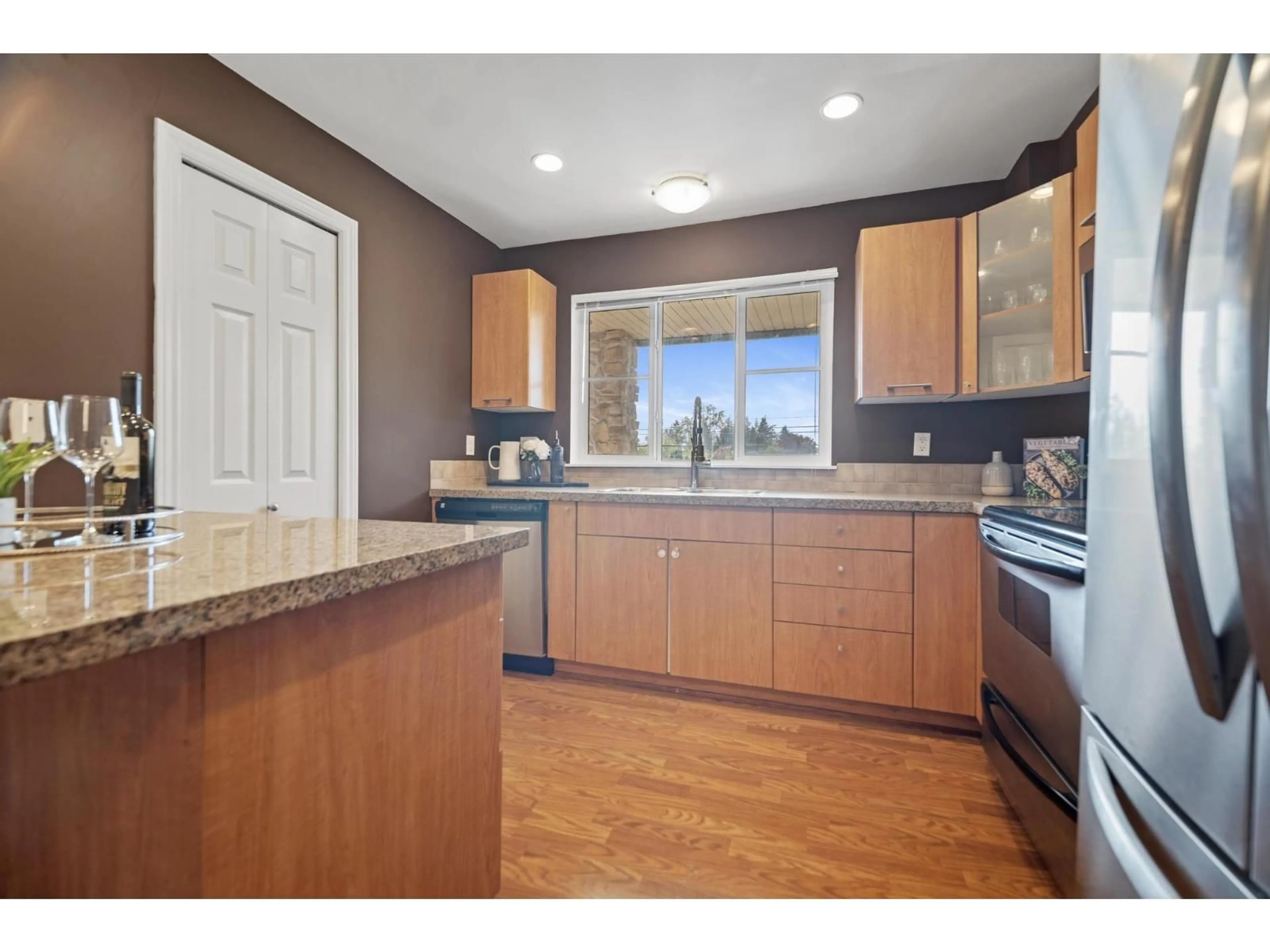 Unknown for 215 - 5438 198 STREET, Langley British Columbia V3A1G2
