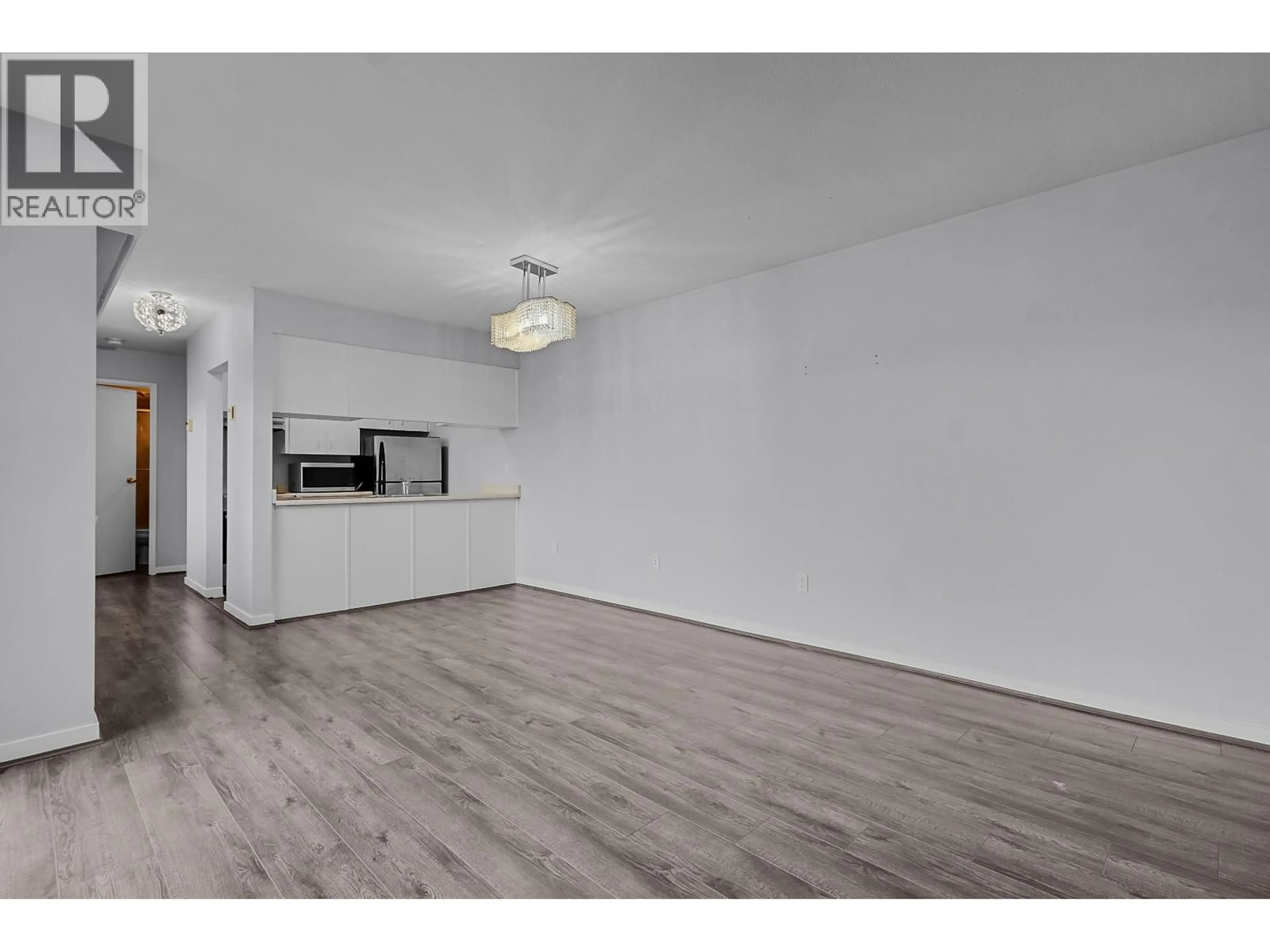 A pic of a room for 303 - 458 44TH AVENUE, Vancouver British Columbia V5W1W3