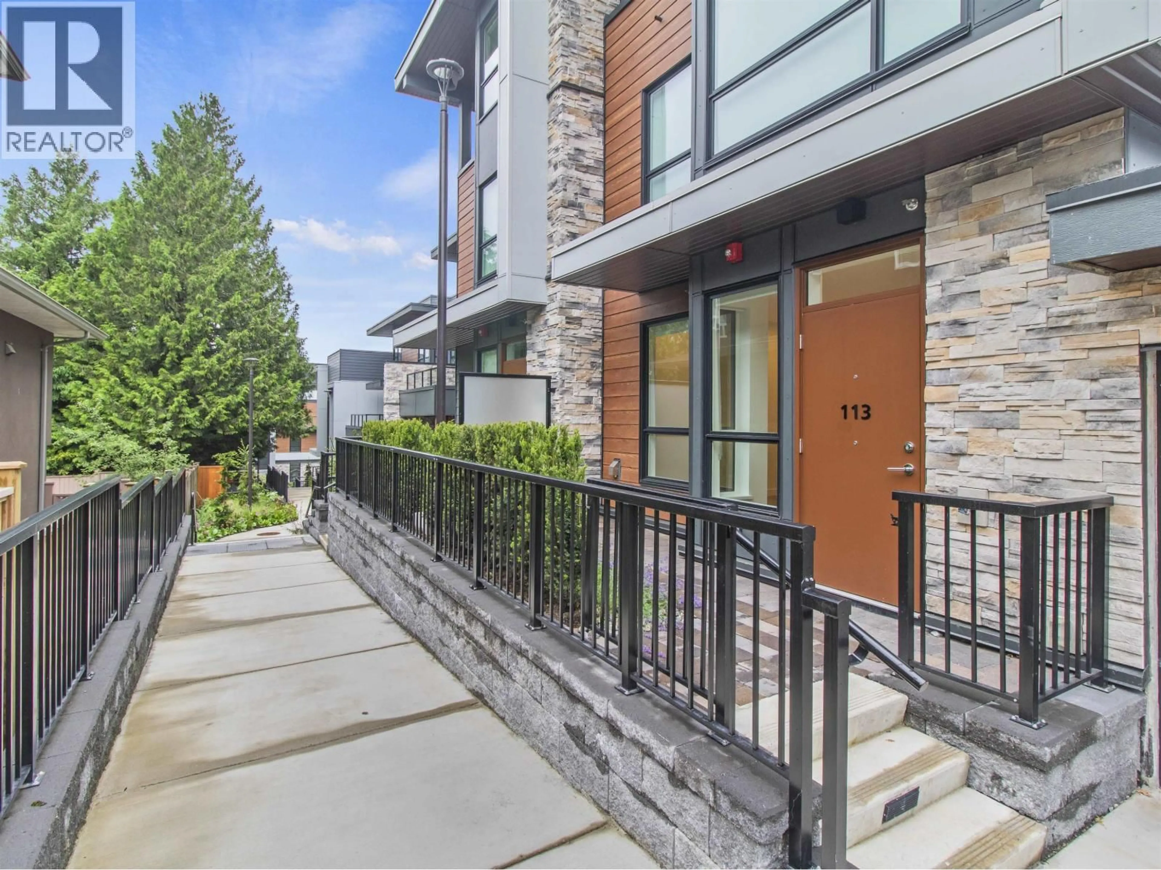 Unknown for 113 - 390 GUILBY STREET, Coquitlam British Columbia V3K0J8