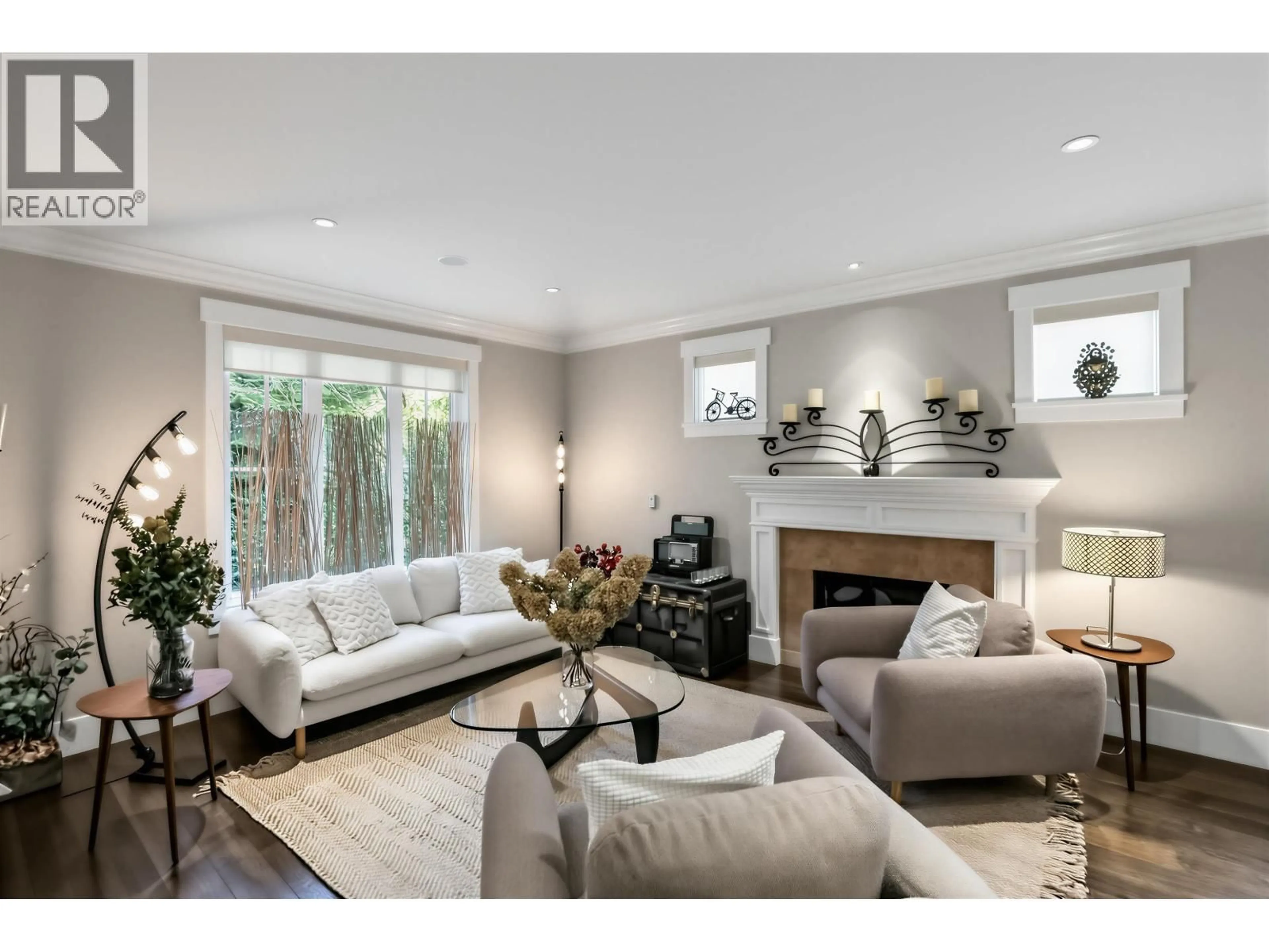 Unknown for 1376 DYCK ROAD, North Vancouver British Columbia V7K1S2