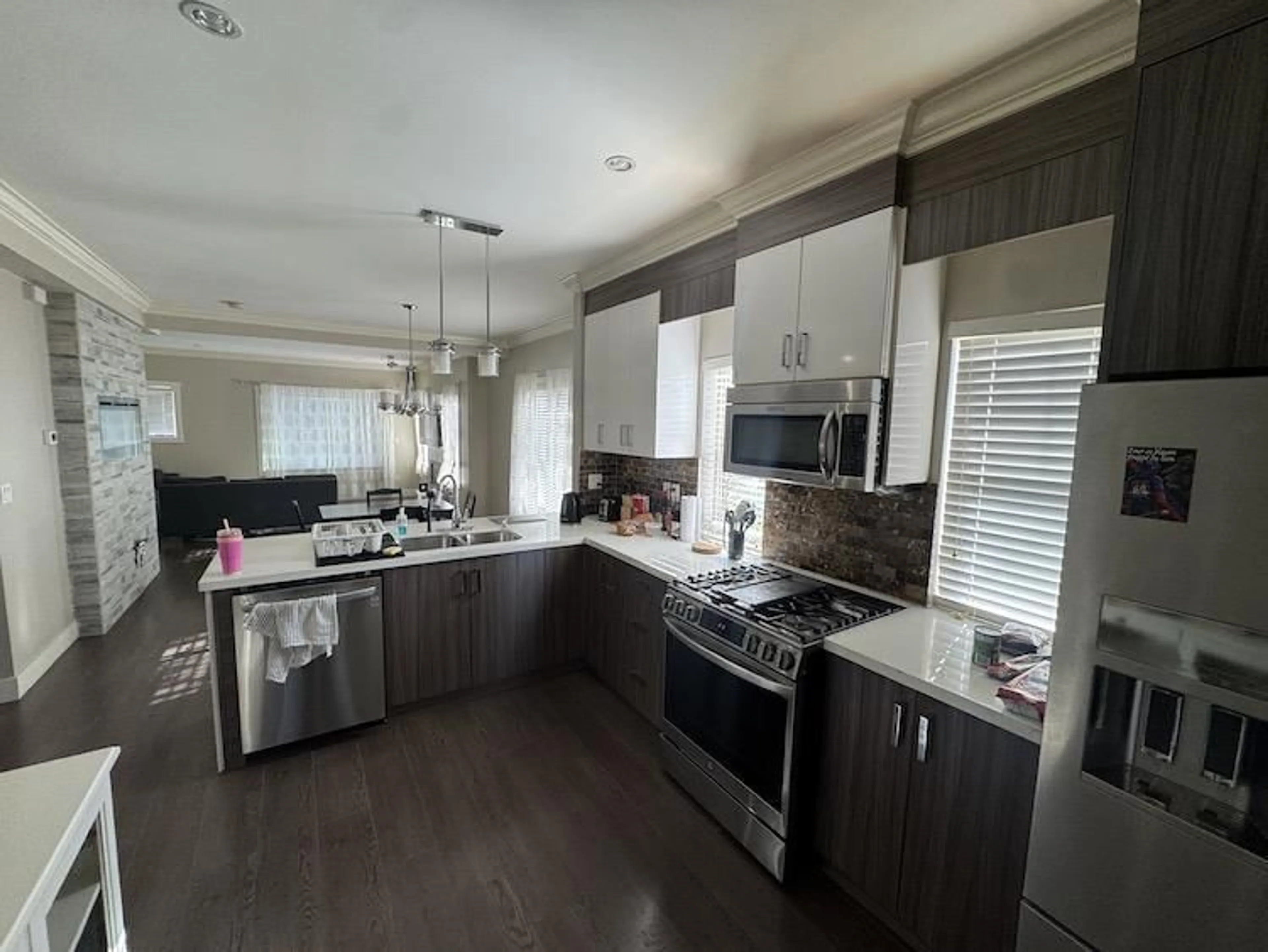 Open concept kitchen, wood/laminate floor for 76 - 19097 64 AVENUE, Surrey British Columbia V3S6X5